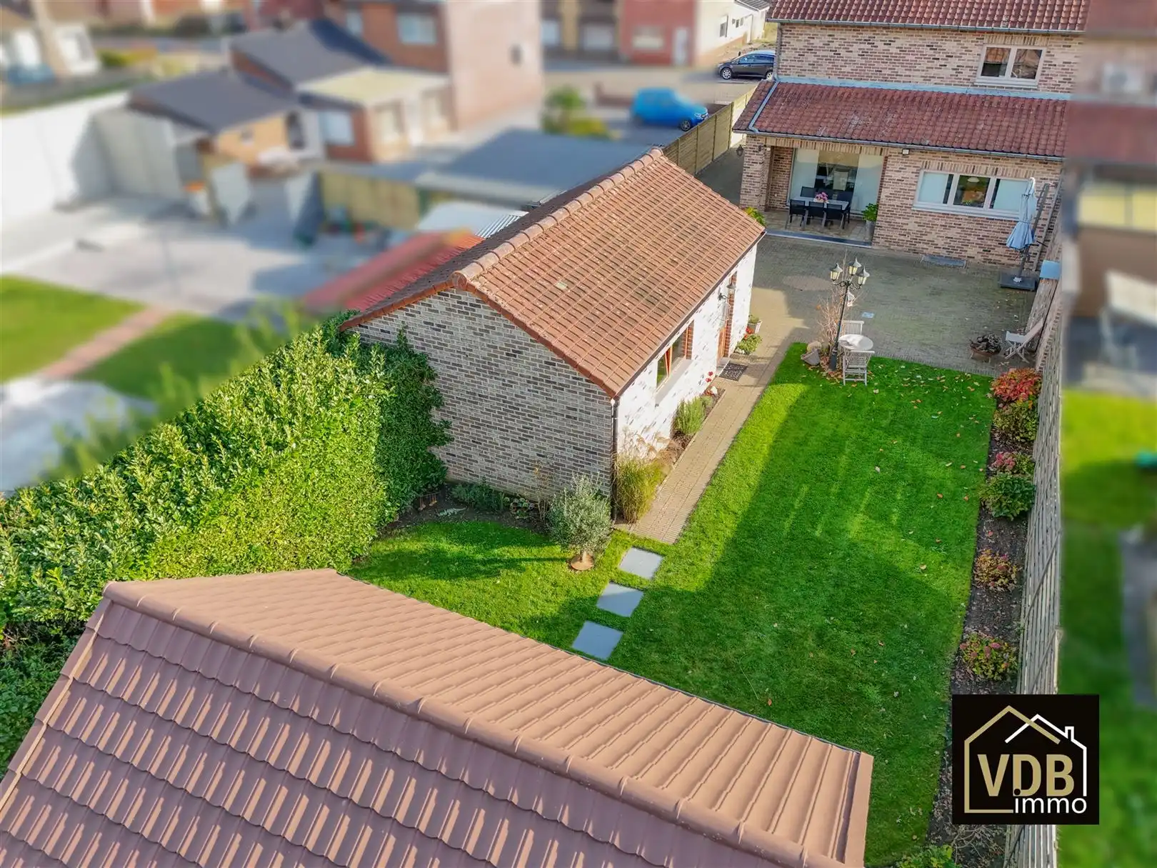 Instapklare halfopen bebouwing met 3 slaapkamers foto 67