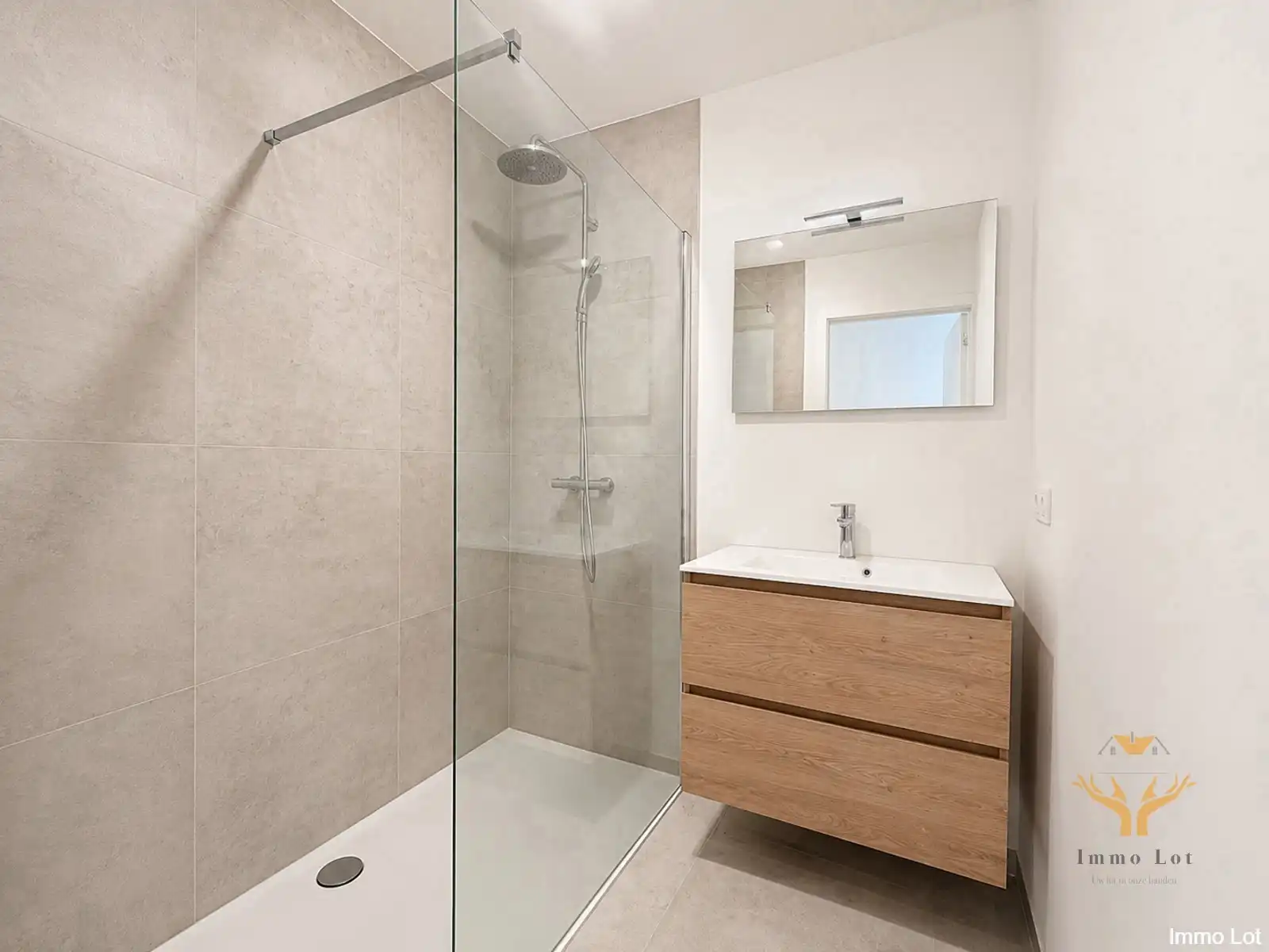 Moderne nieuwbouwwoning met 4 slaapkamers te huur foto 8