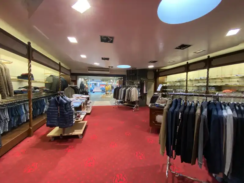 400M² HANDELSRUIMTE OP A-LOCATIE! foto 7