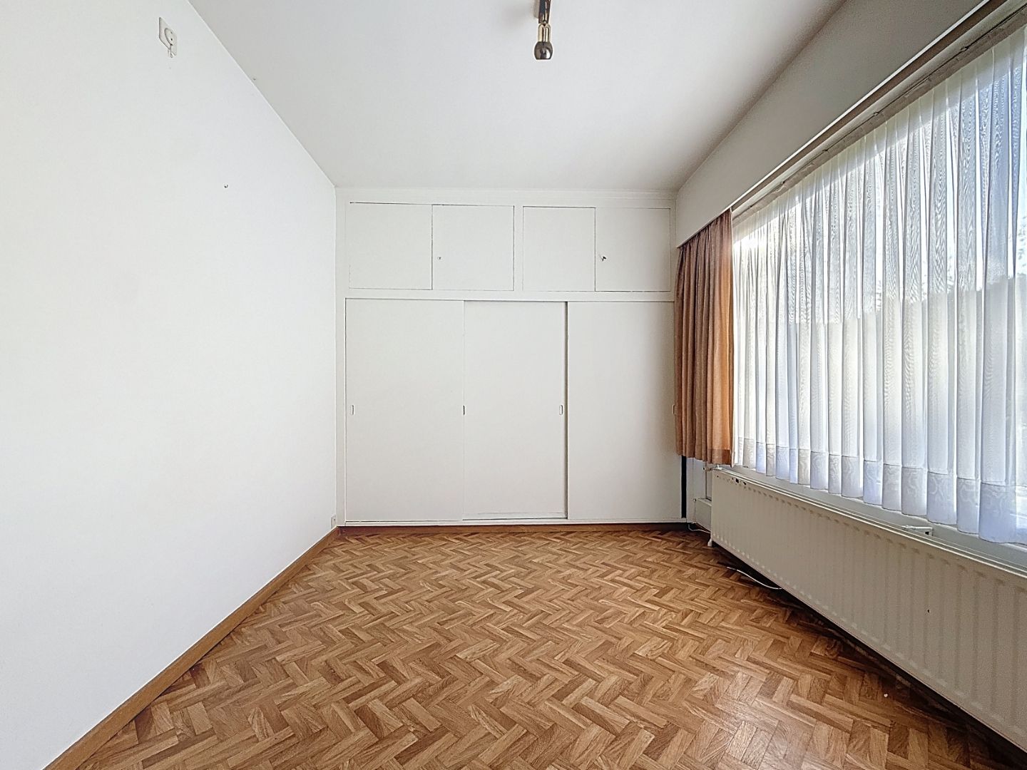 Te renoveren villa op toplocatie in de Simli-wijk Nieuwpoort-bad foto 9