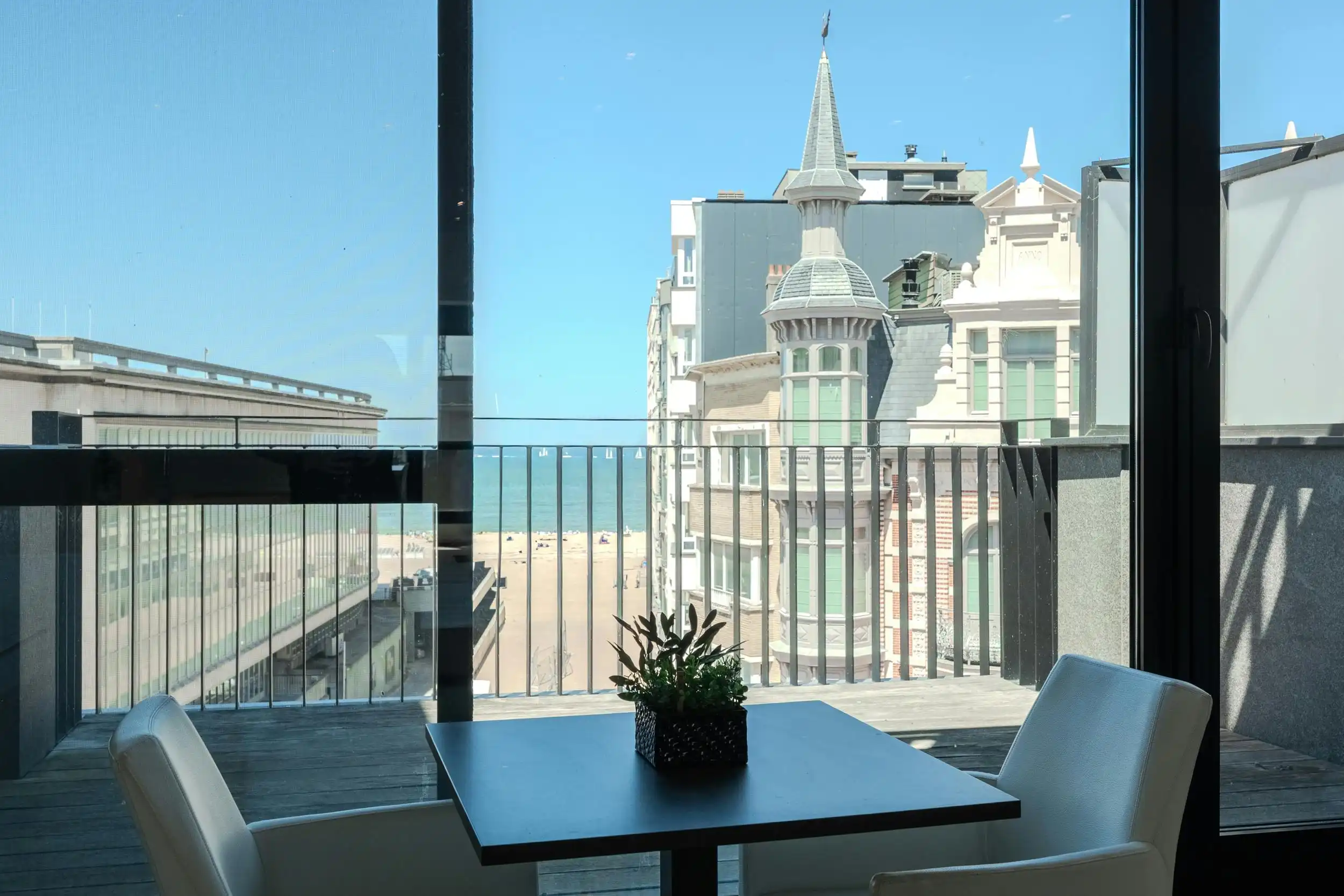 Magnifiek appartement met terras en zeezicht te Oostende foto 5