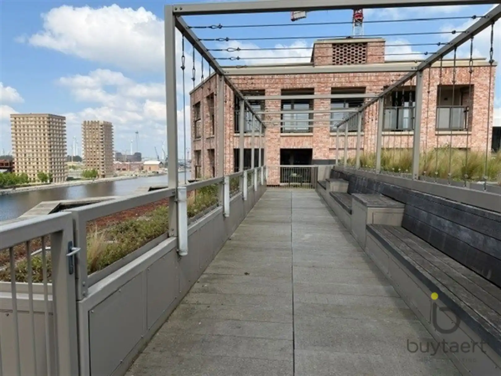 Schitterend appartement met zicht op de water! foto 21