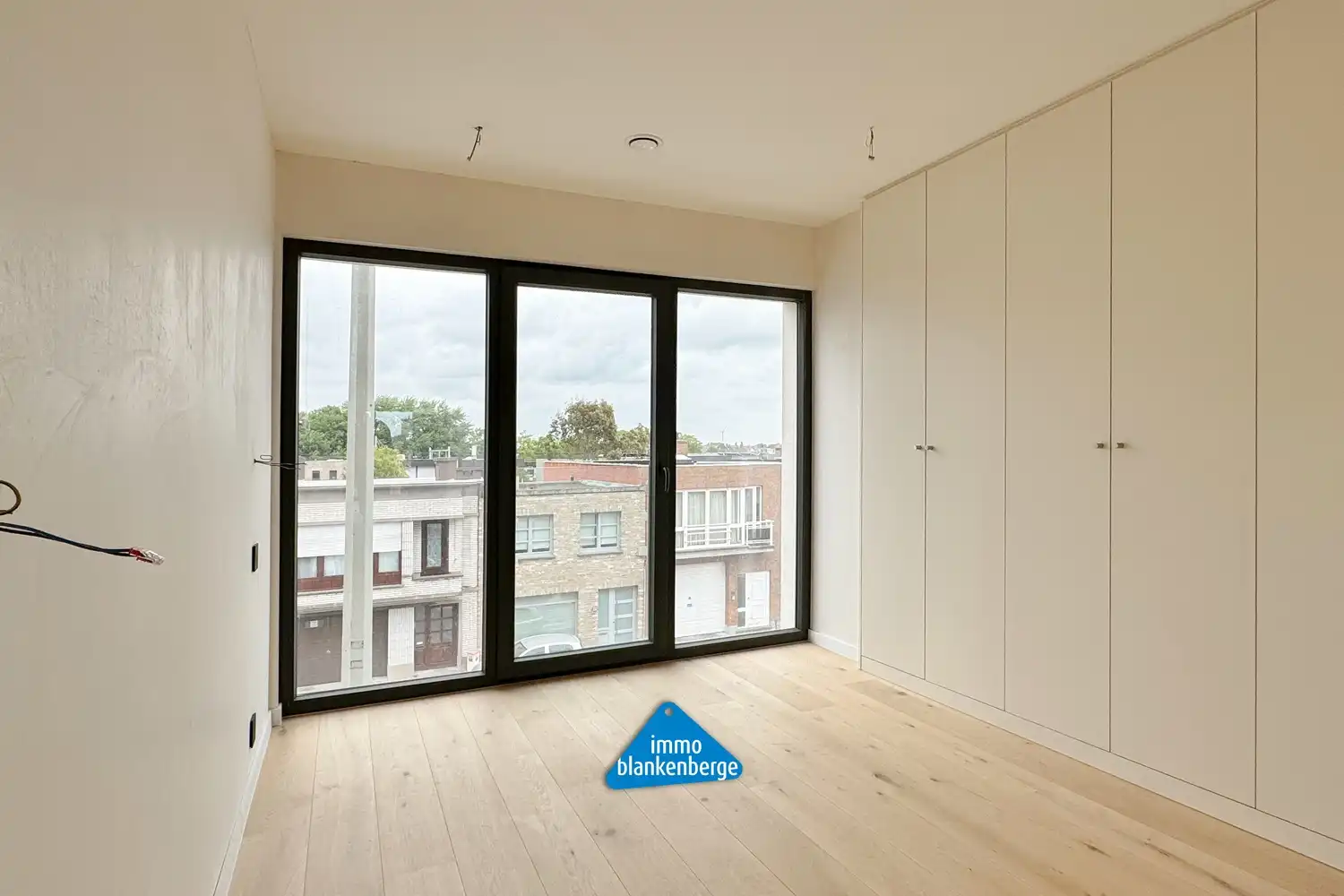 Modern nieuwbouwappartement met 1 slaapkamer met zonnig terras foto 10
