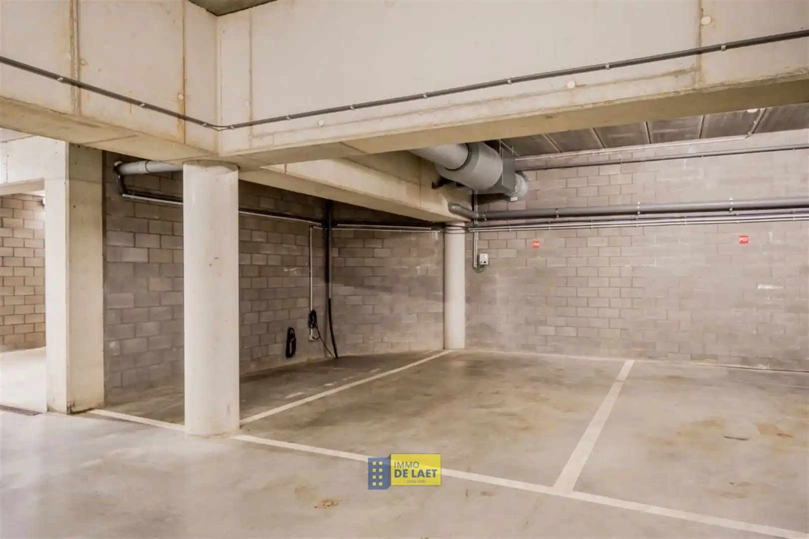 Garagebox - binnen - Open foto 2