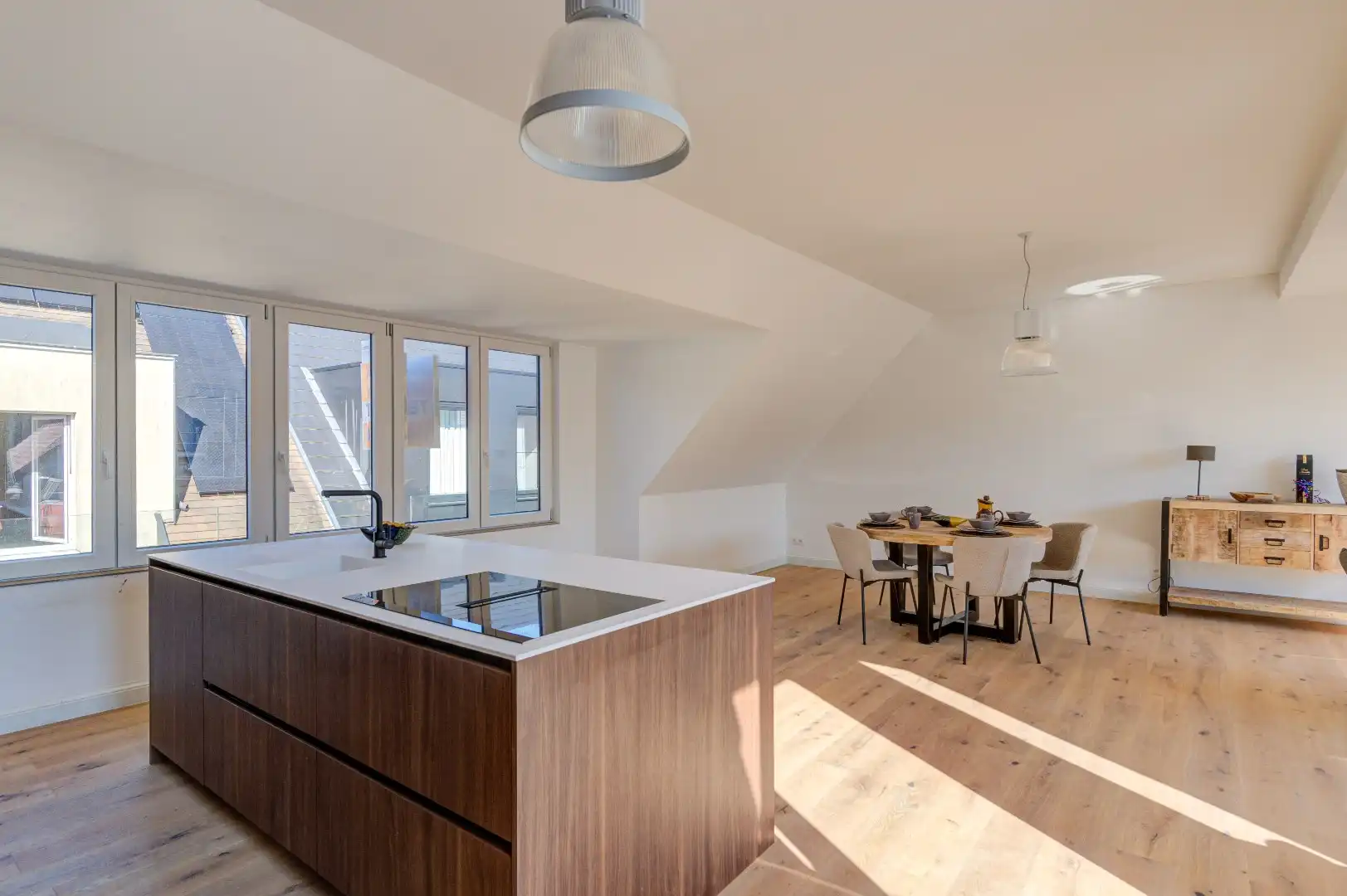 Prachtig penthouse appartement met terras in Lier met zuidgericht terras! foto {{pictureIndex}}