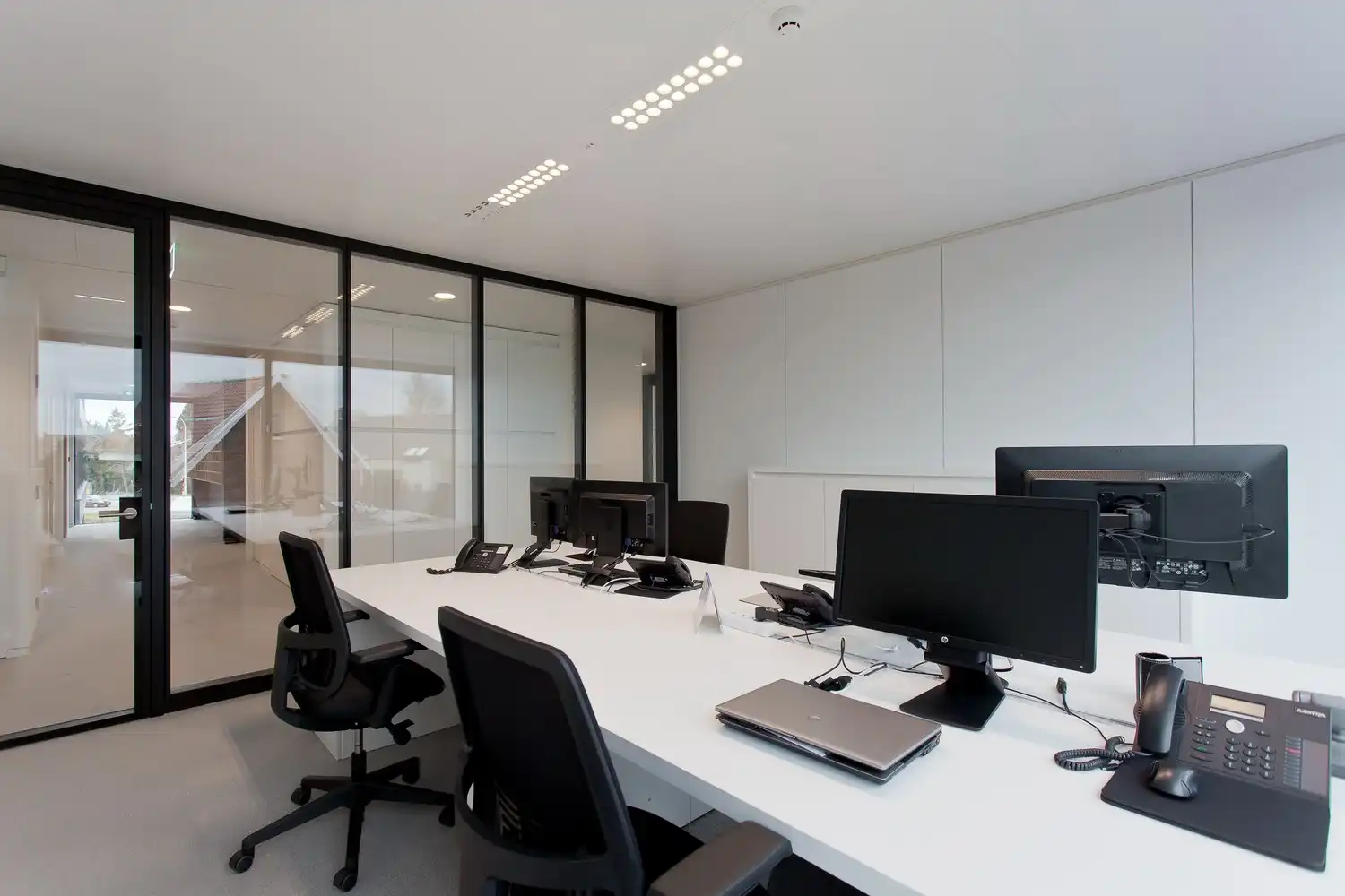 1067m² hoogwaardig kantoorgebouw foto 11