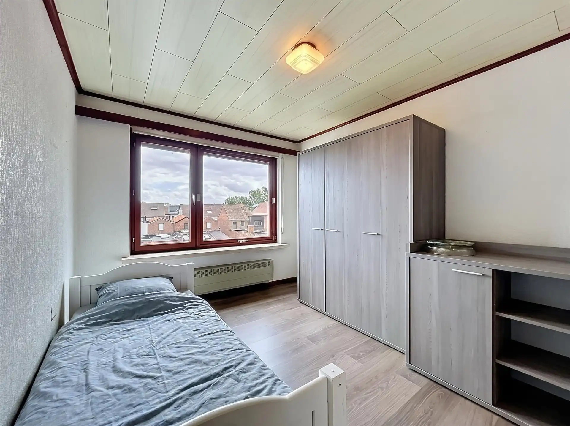 instapklare gezinswoning met 3 slaapkamers, garage en ruime tuin op toplocatie foto 12