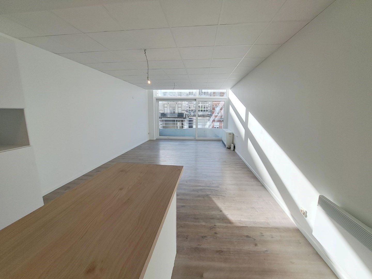 Zonnig lichtrijk 2-slaapkamerapp foto {{pictureIndex}}