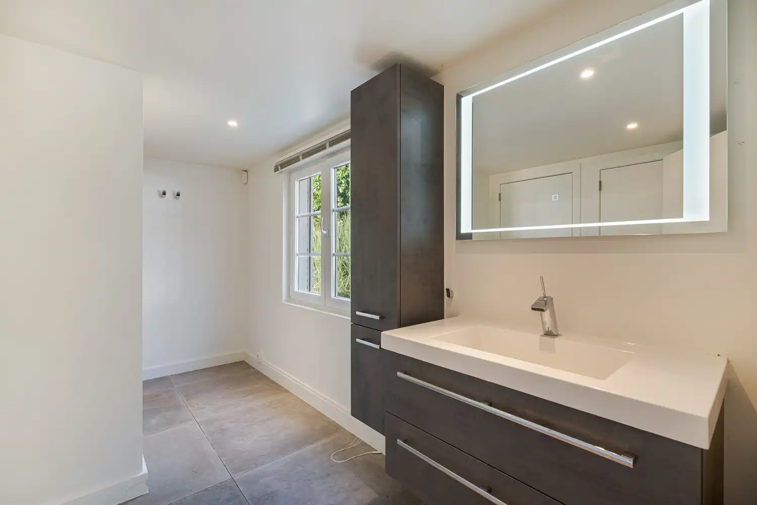 Exclusief wonen met zwembad, bijgebouw en uitzonderlijk veel ruimte foto 35