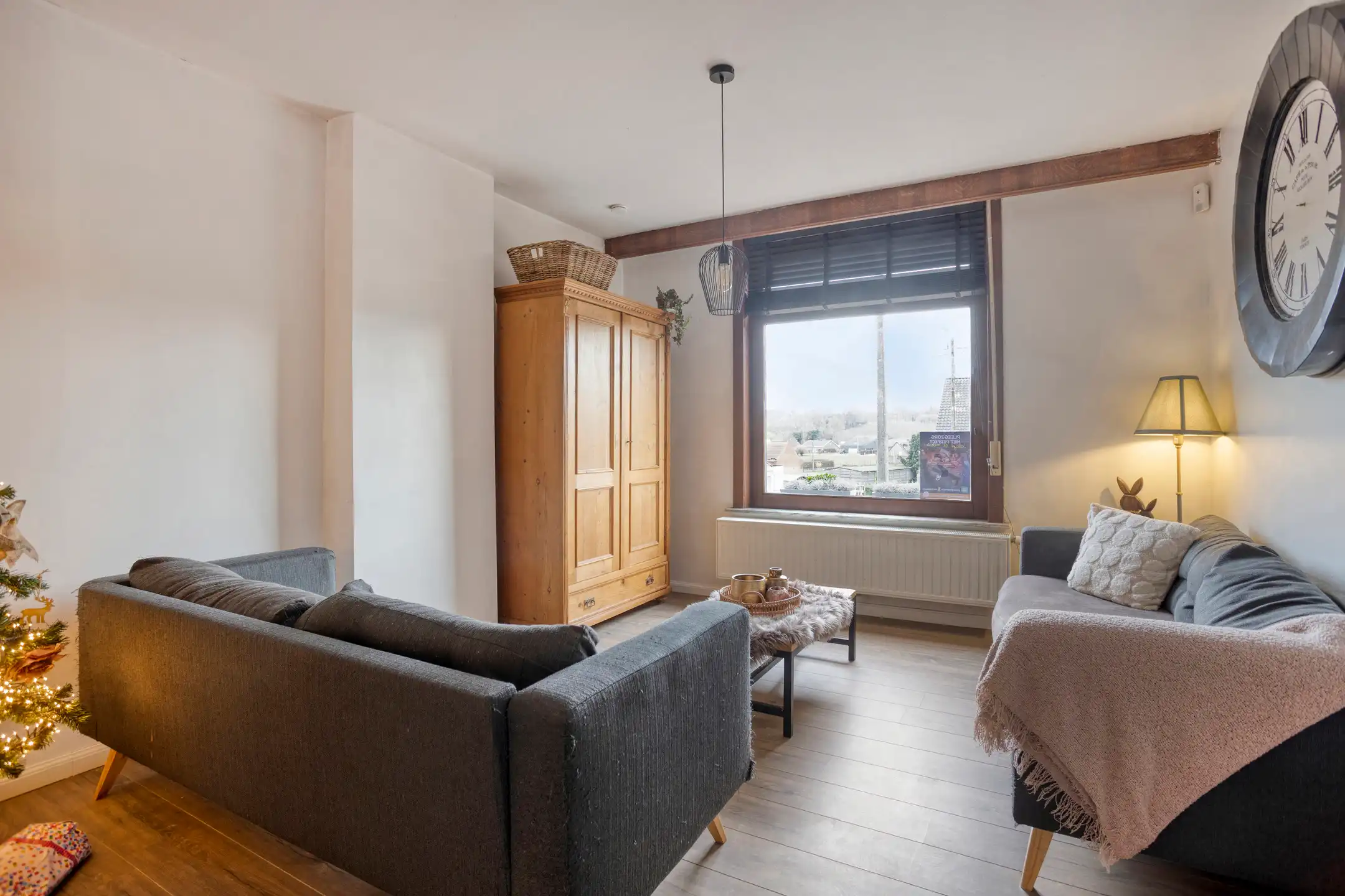 Authentieke woning met 5 slaapkamers op een ruim perceel foto 4