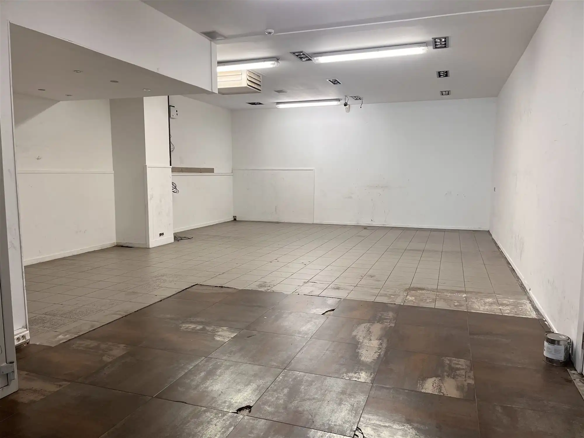 Commercieel pand met open structuur en diverse mogelijkheden foto 9
