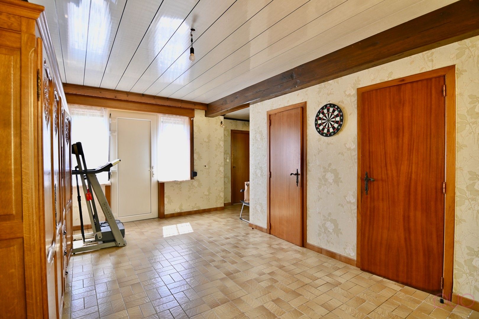 Knappe vrijstaande woning nabij het stadscentrum van Sint-Truiden met idyllische uitzicht en grote garage foto 24