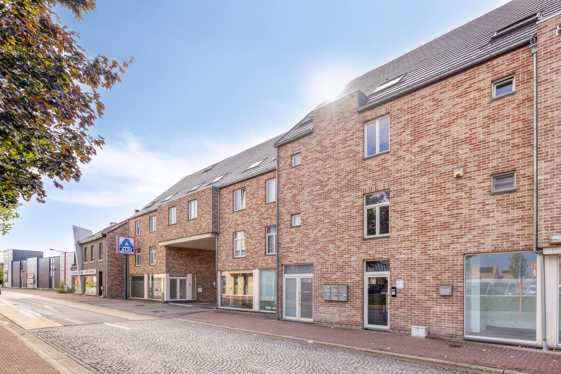 Centrum Steenokkerzeel, ruim appartement met groot terras, kelder en autostaanplaats. foto 4