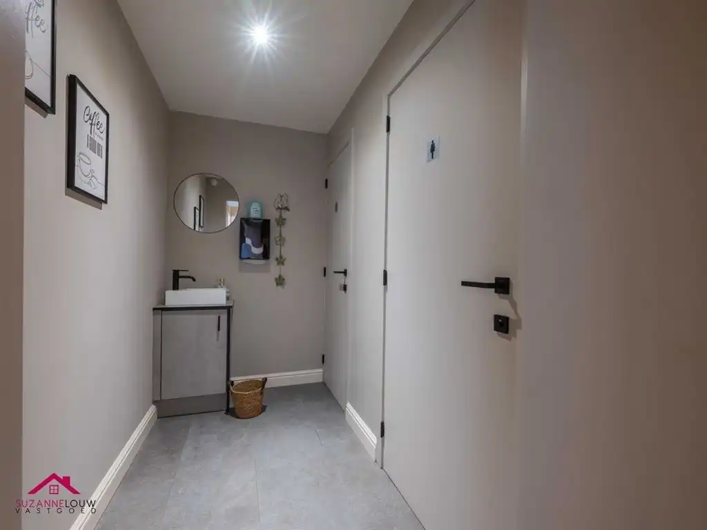 Op te frissen woning in gesloten bebouwing foto 12