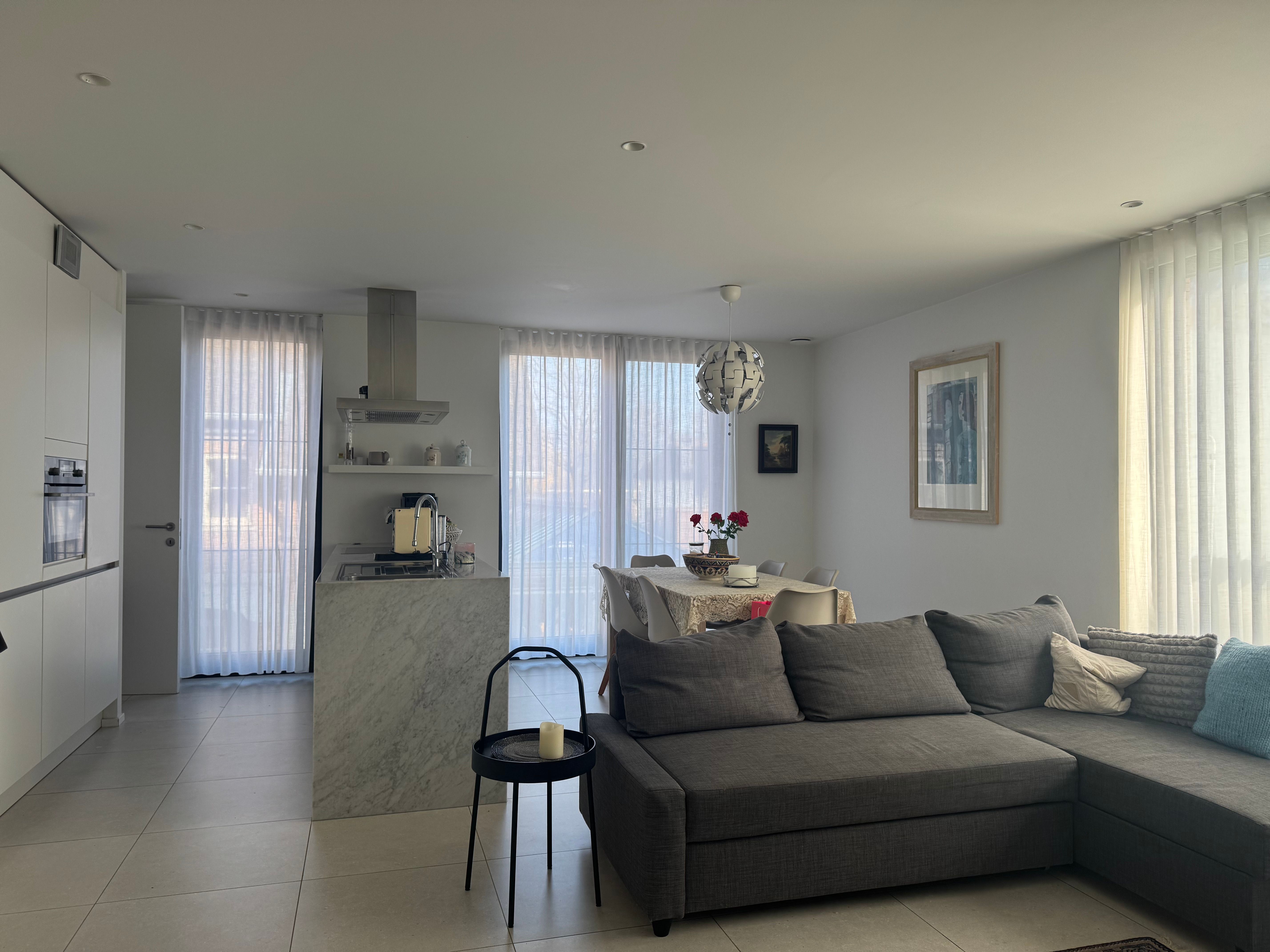 Gezellig appartement met 1 slaapkamer en een groot terras in Genk foto 12