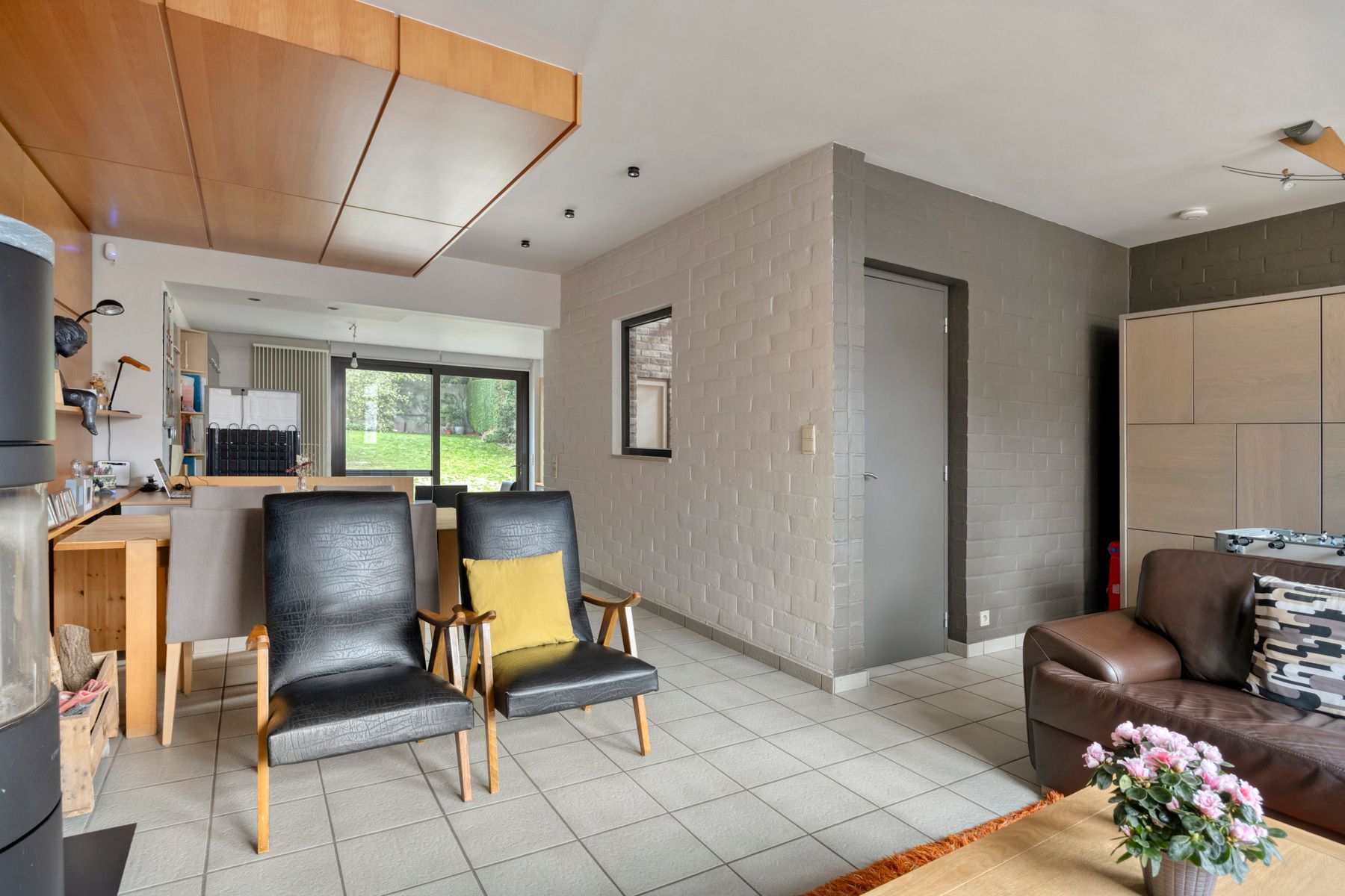 Karaktervolle en instapklare woning in het hart van Dilbeek foto 6