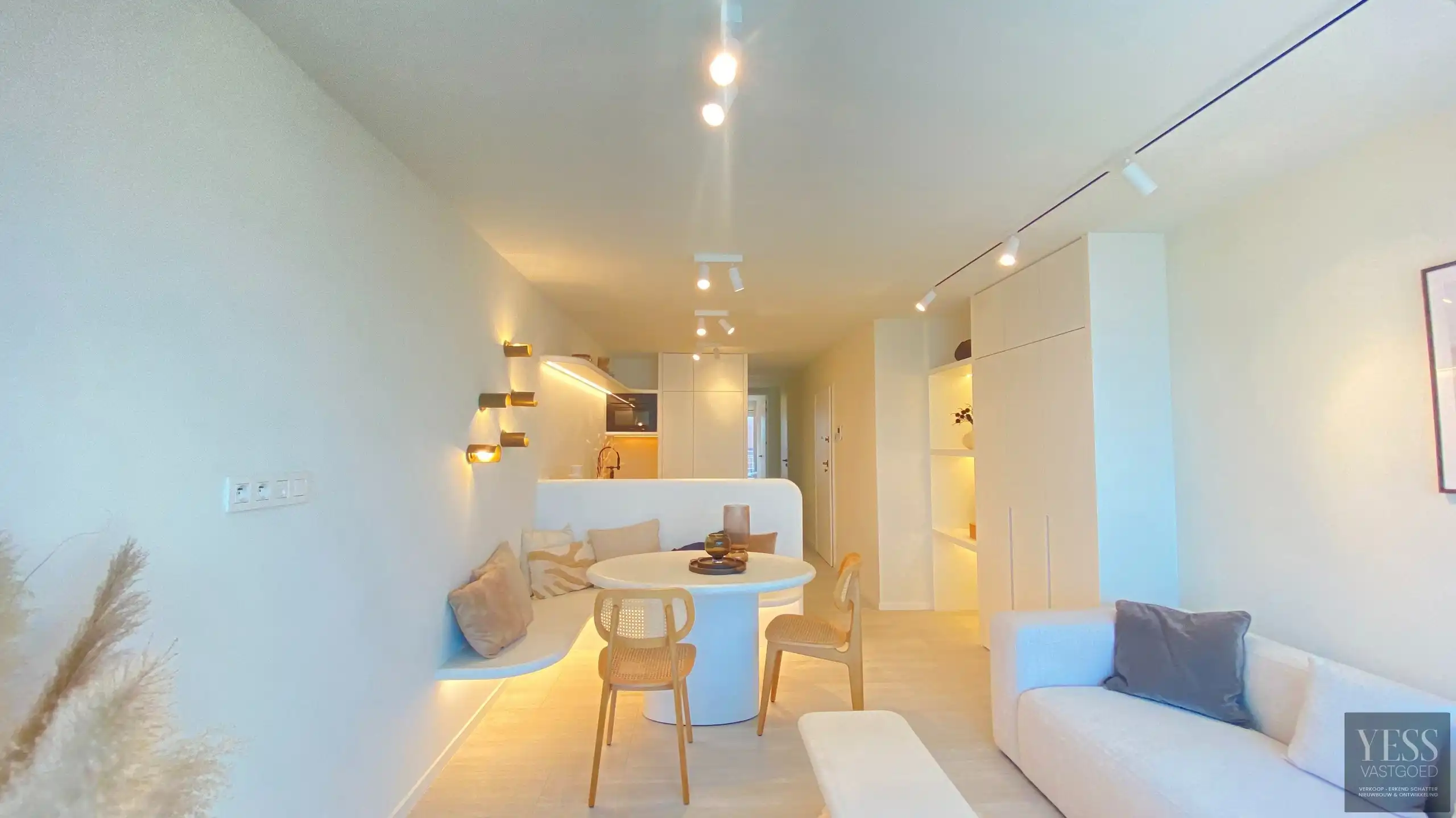 Prachtig gerenoveerd appartement met zicht op zee! foto 6