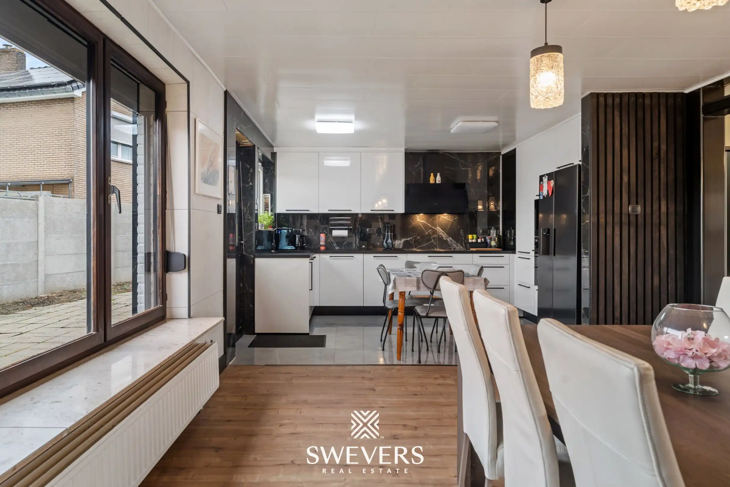 Instapklare gezinswoning met 3 slaapkamers en dubbele garage gelegen op toplocatie foto 11