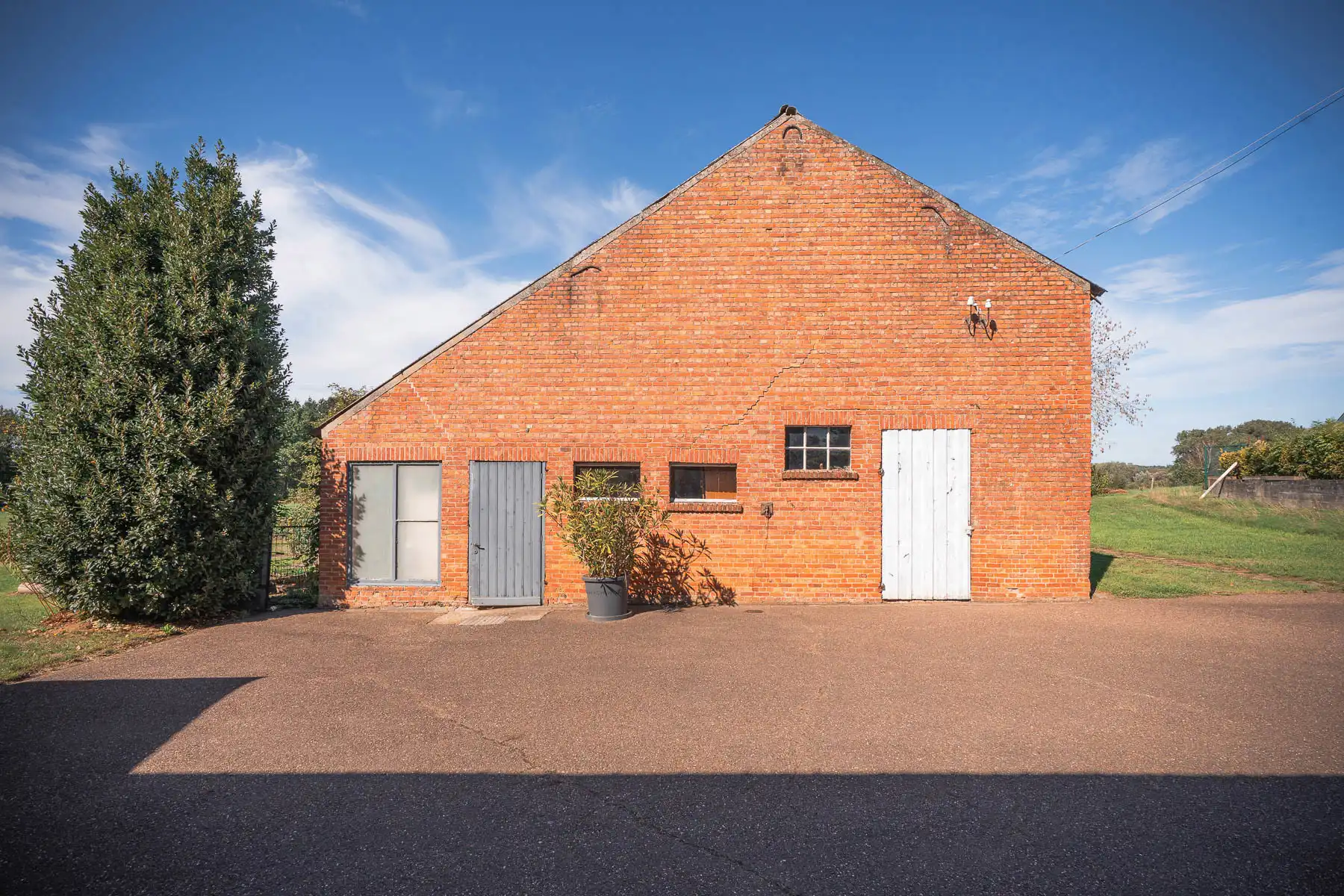 Idyllische hoeve op 1hA grond vol potentieel foto 37