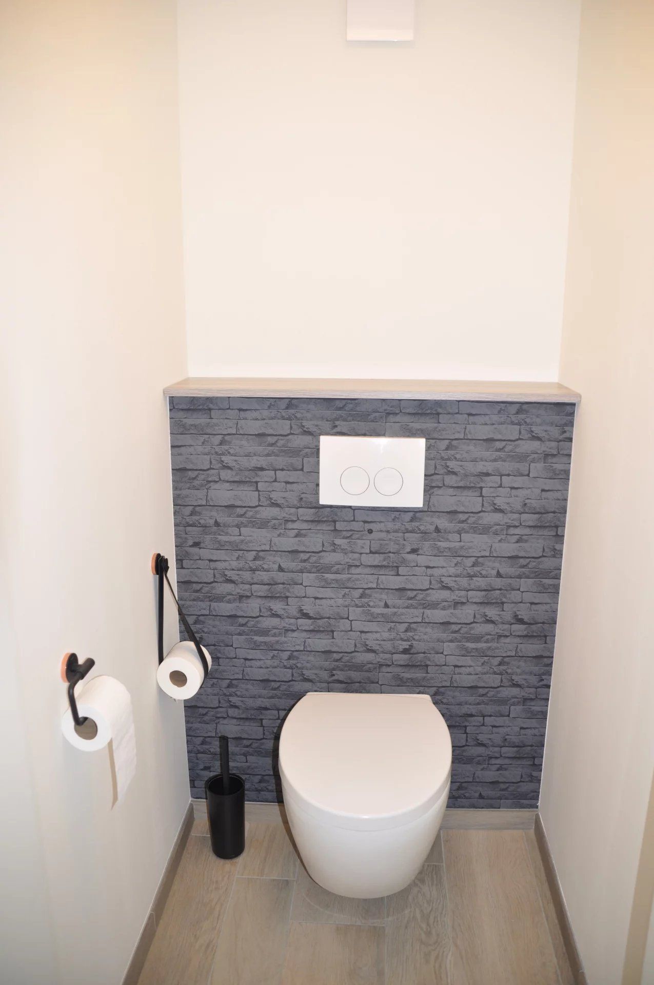 GERENOVEERDE WONING MET 3 SLPK EN LEUKE ONDERHOUDSVRIENDELIJKE TUIN IN BERBROEK foto 13