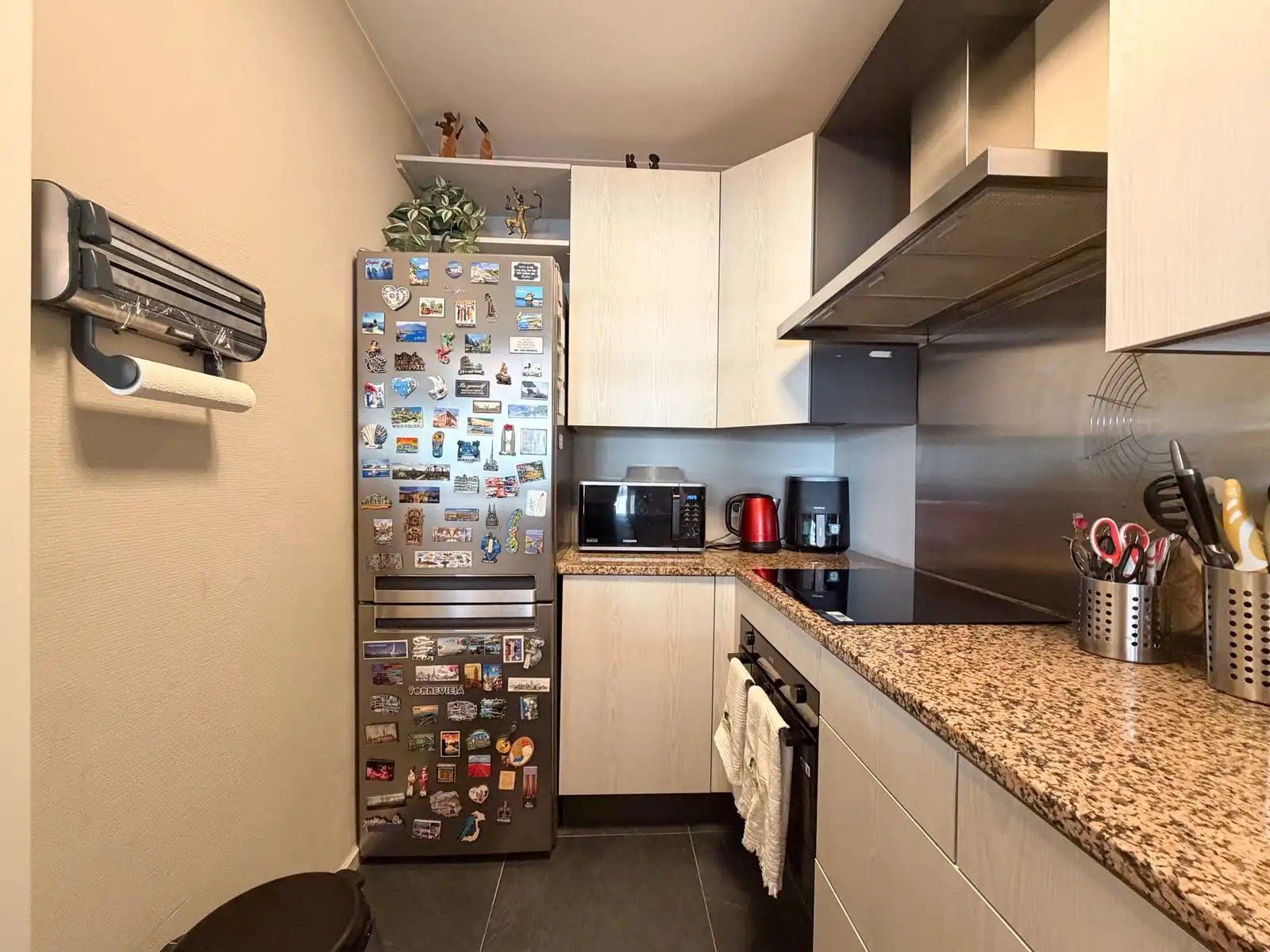 Volledig instapklaar en ruim appartement met 2 slpk en 2 badk foto 5