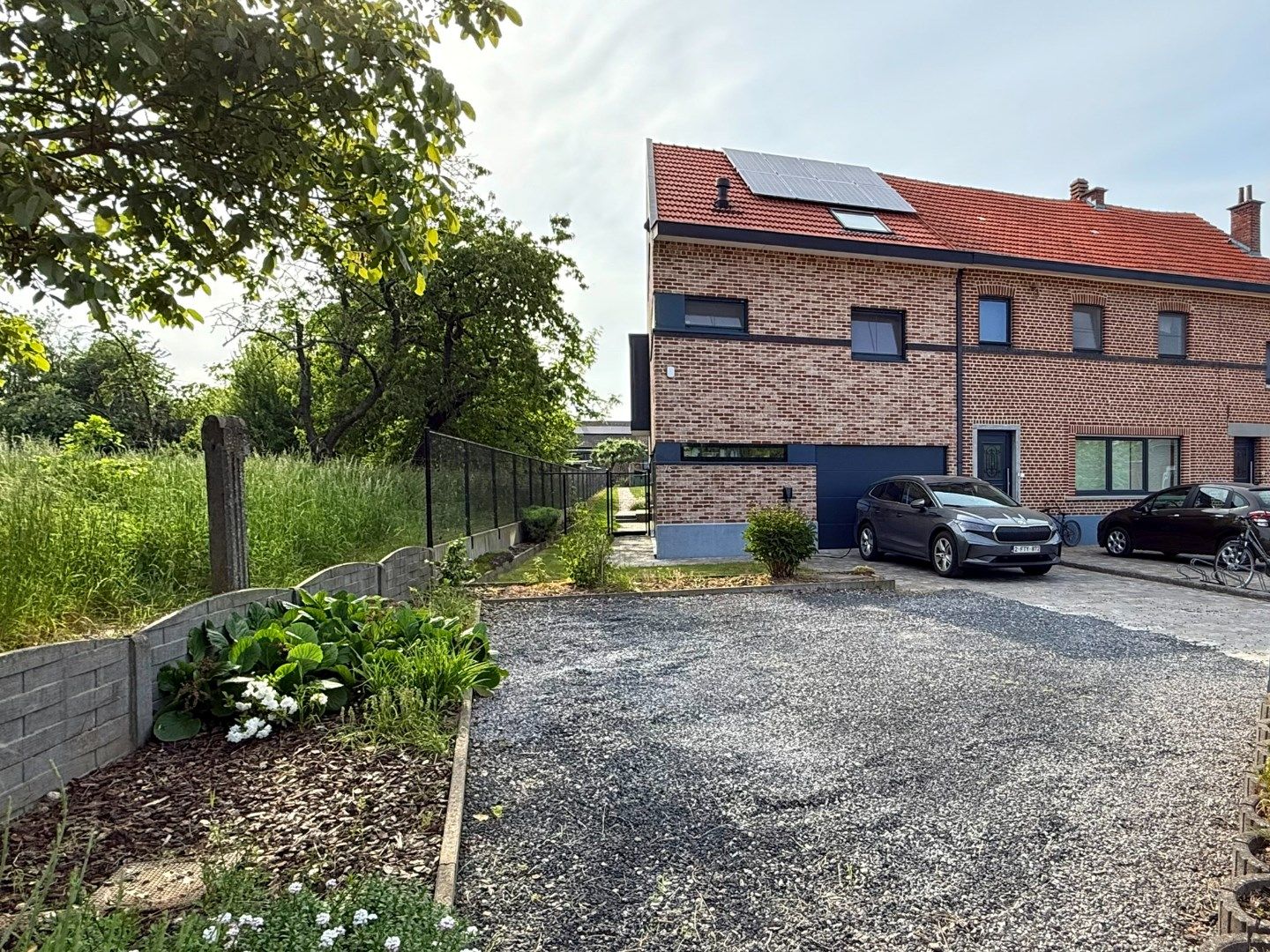 Ruime en lichtrijke woning met doordachte indeling en moderne afwerking foto 2