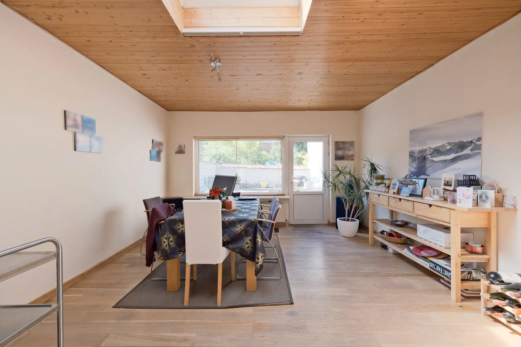 Huis te koop foto {{pictureIndex}}