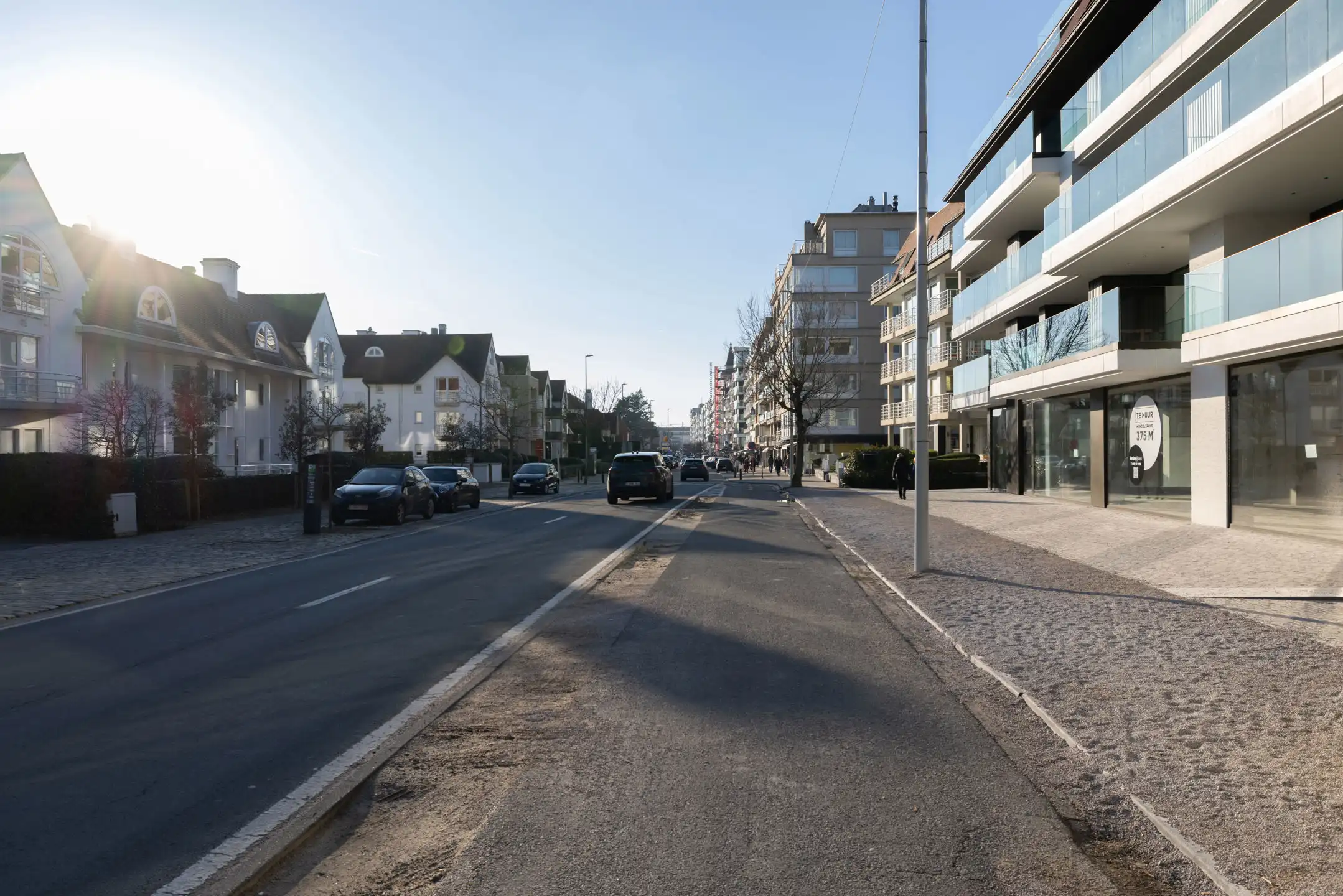 Gerenoveerd luxe appartement aan de zeedijk te Knokke-Heist foto 19