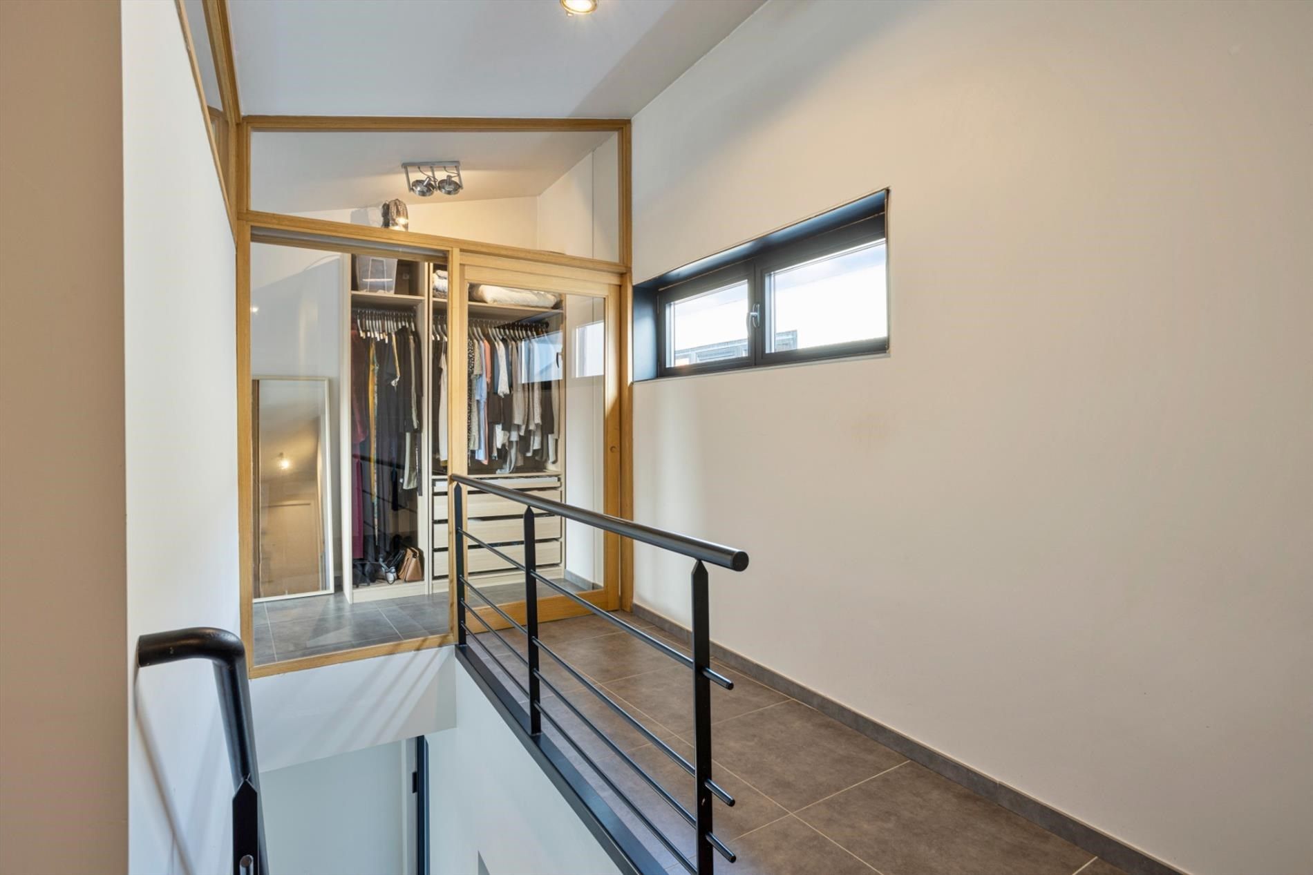 Duplexappartement met 2 slaapkamers in centrum Lennik foto 9