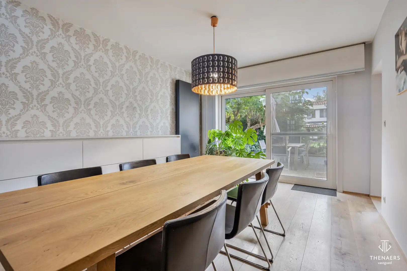 Ruime halfopen gezinswoning met 194 m² woonoppervlakte, drie slaapkamers en aangename tuin in Heers. foto 5