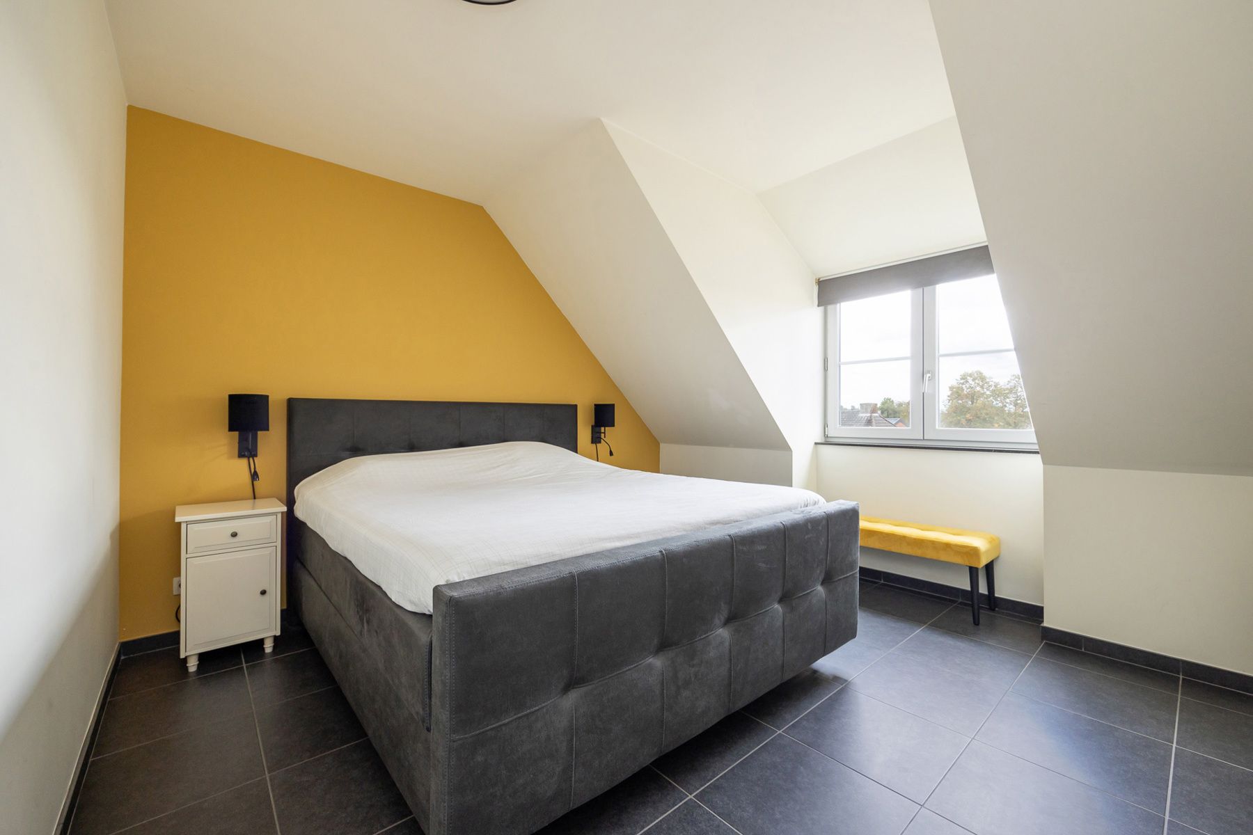 Ruim duplex-appartement (144m²) met 3 slaapkamers, 2 badkamers, 2 terrassen, zolderberging en autostaanplaats. foto 15