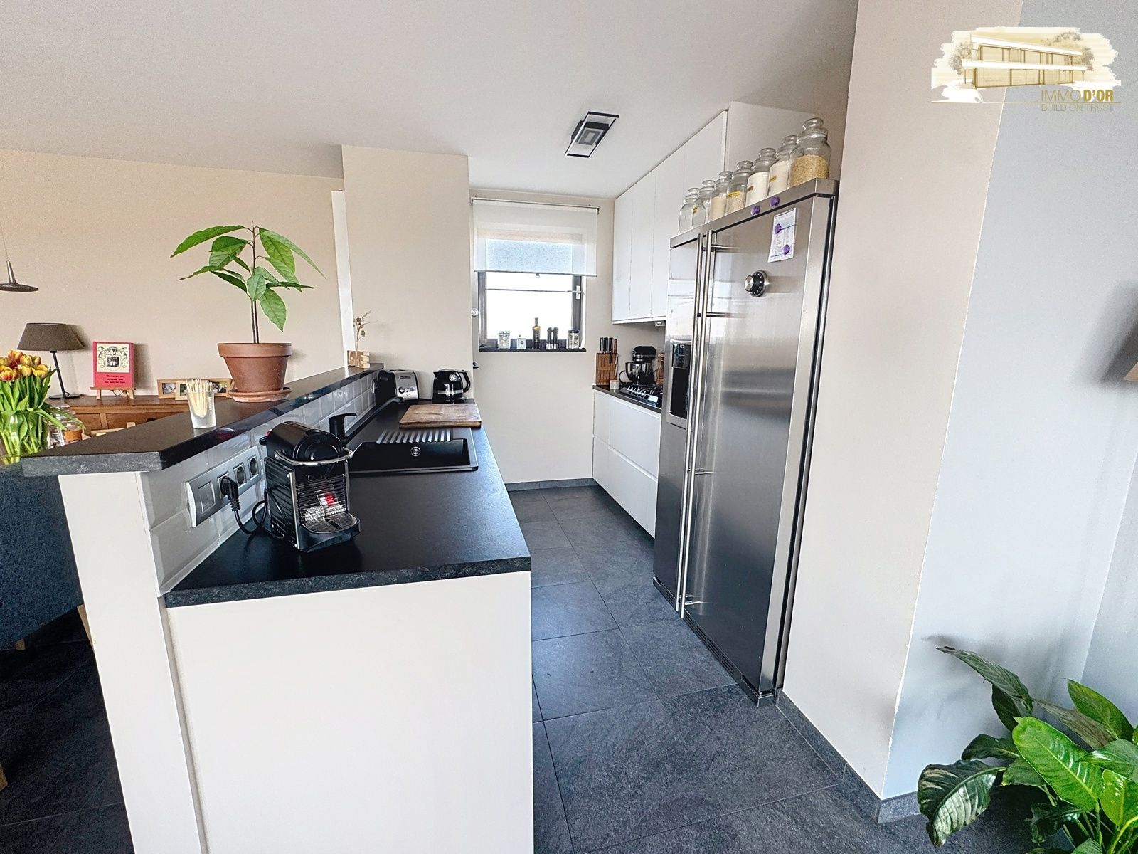 Prachtig dakappartement met een zeer groot Zuid en W-terras  foto 6