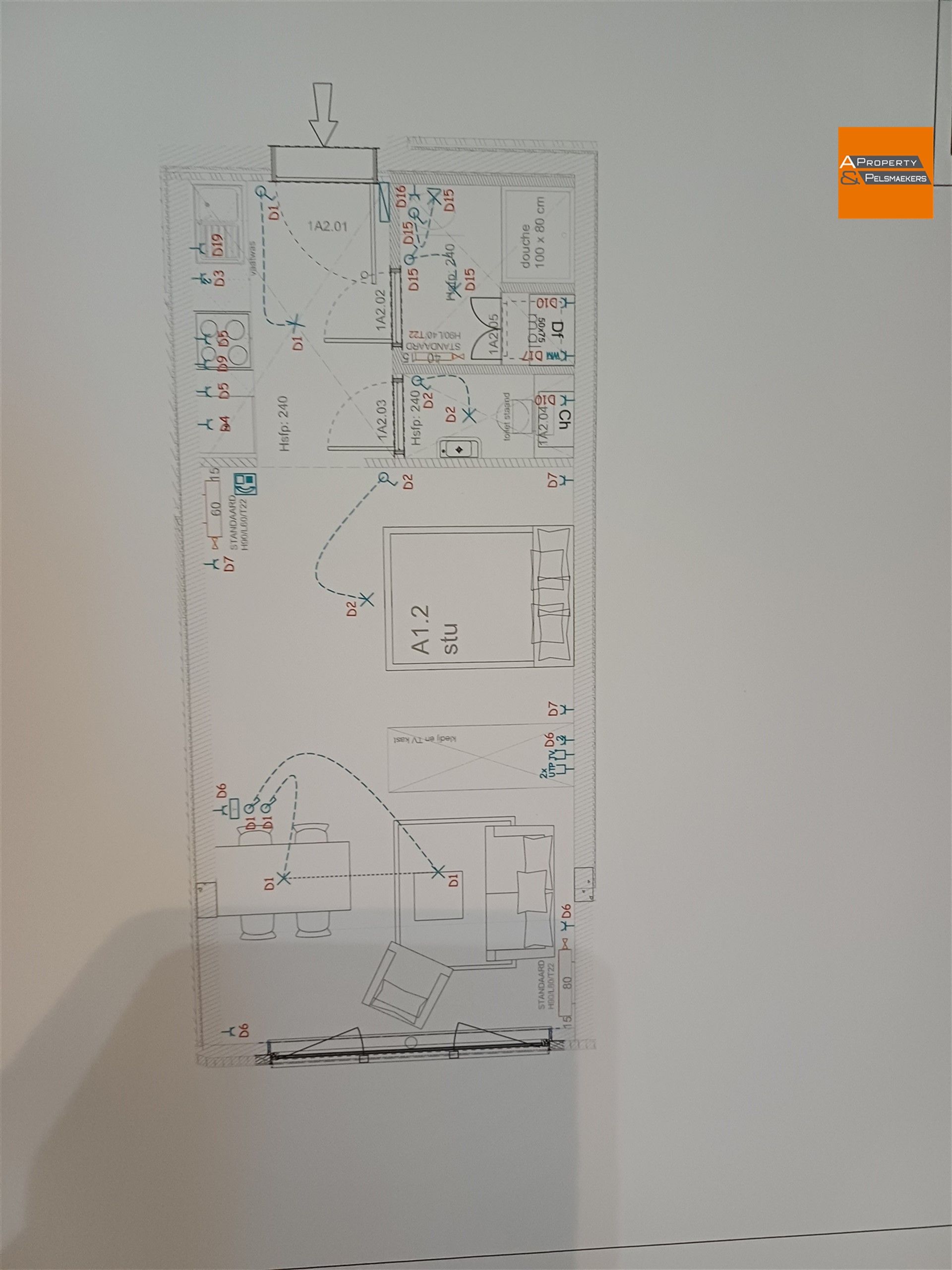 Ruime gemeubileerde studio met parkeerplaats en kelder foto 3