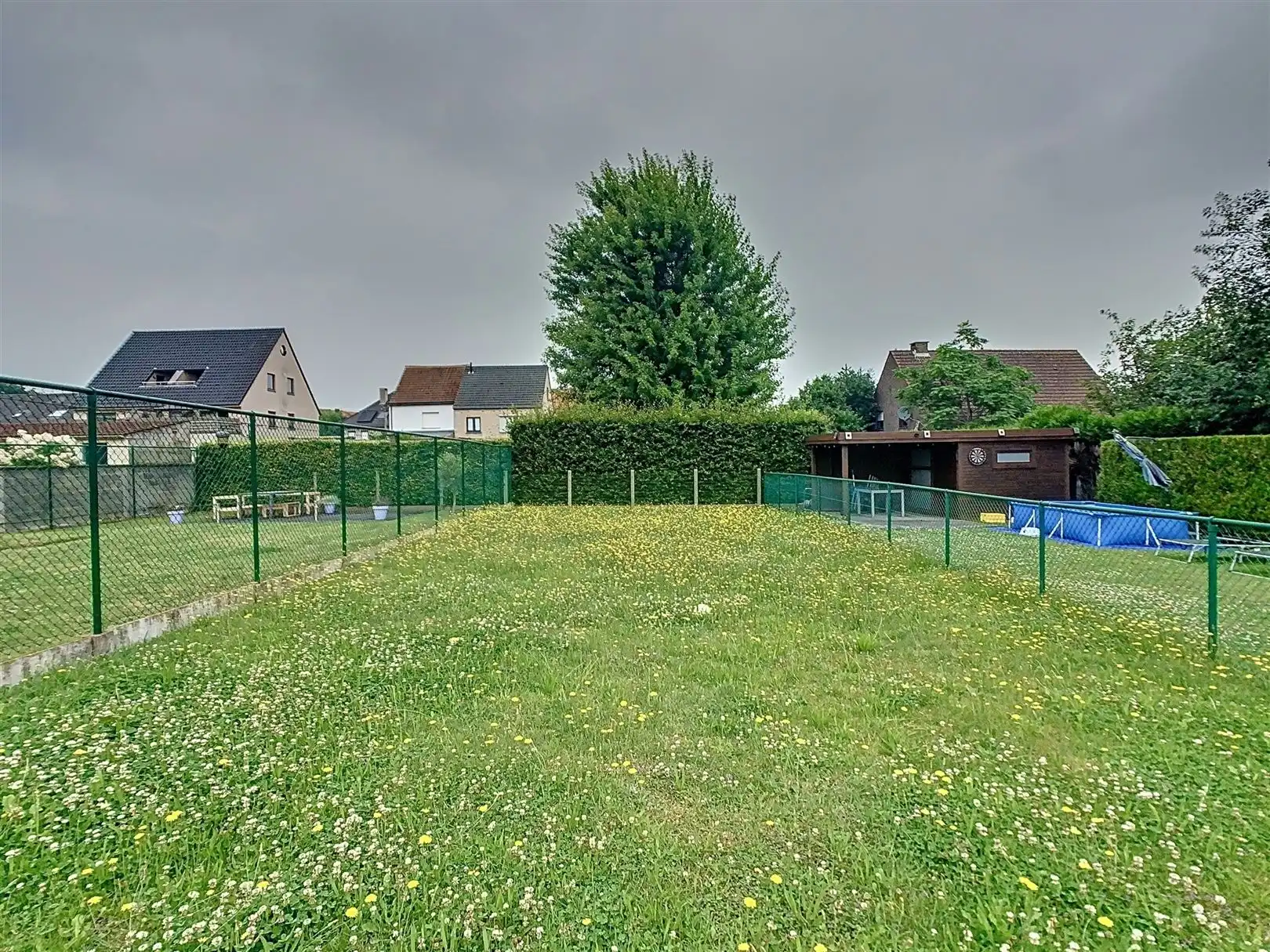 Ruim appartement met tuin en staanplaats foto 11