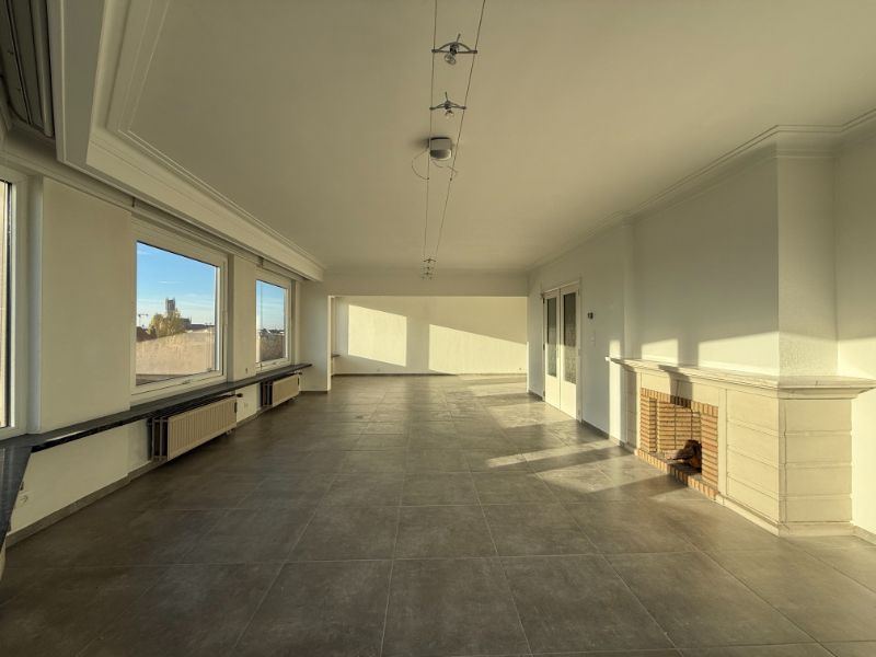 Exclusief ruim en lichtrijk appartement met panoramisch zicht op Gent (Visserij) foto 5