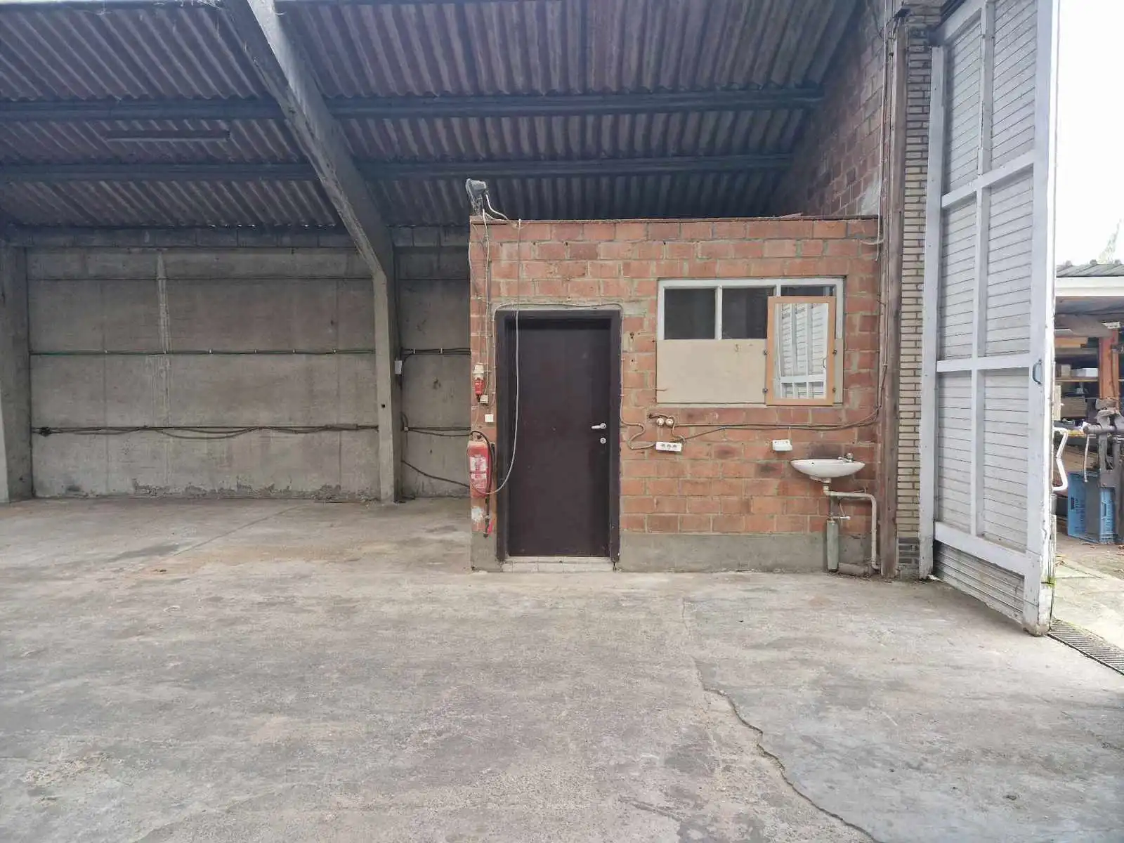 Loods van 270 m² in Oordegem foto 6