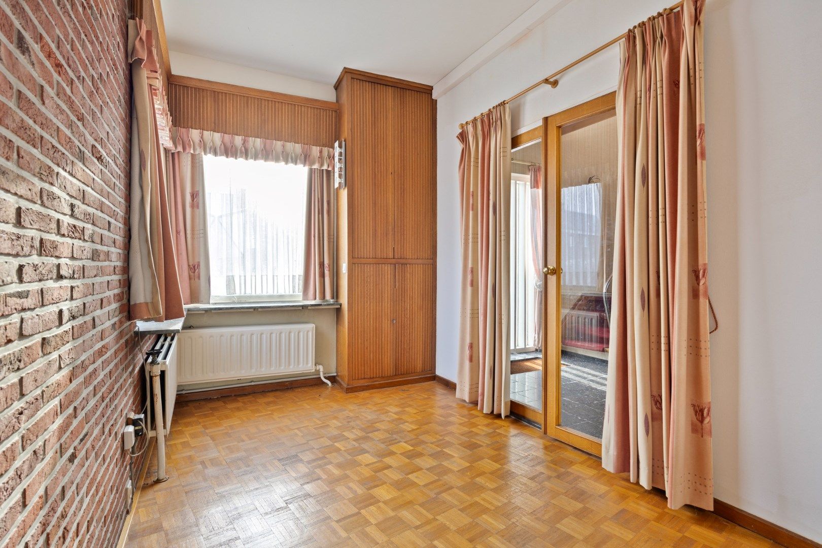 Ruime te renoveren gezinswoning met 4 slpks in het centrum van Herentals ! foto 11