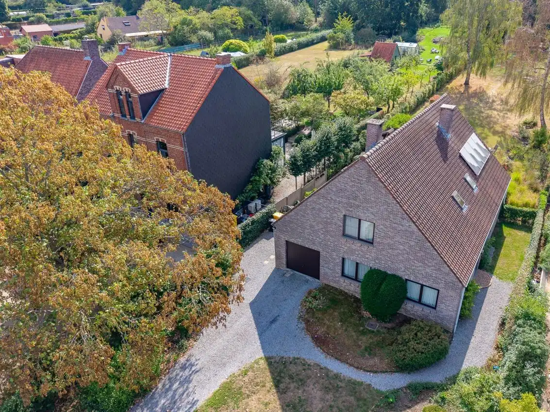 Hoofdfoto van de publicatie: Landelijke woning met 5 slpks op ruim perceel van 35a 72ca in Testelt