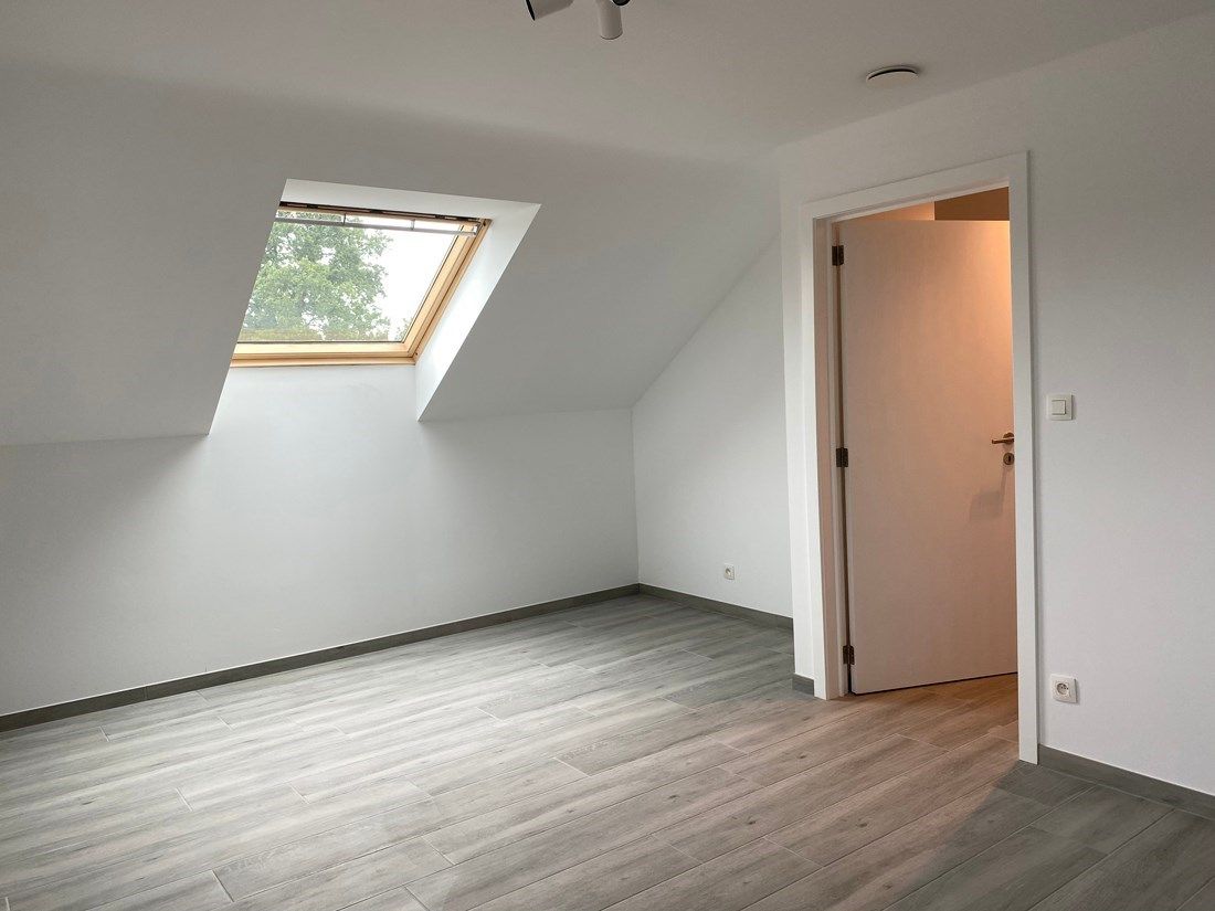 Moderne nieuwbouwwoning  net buiten het centrum van Zolder foto 16