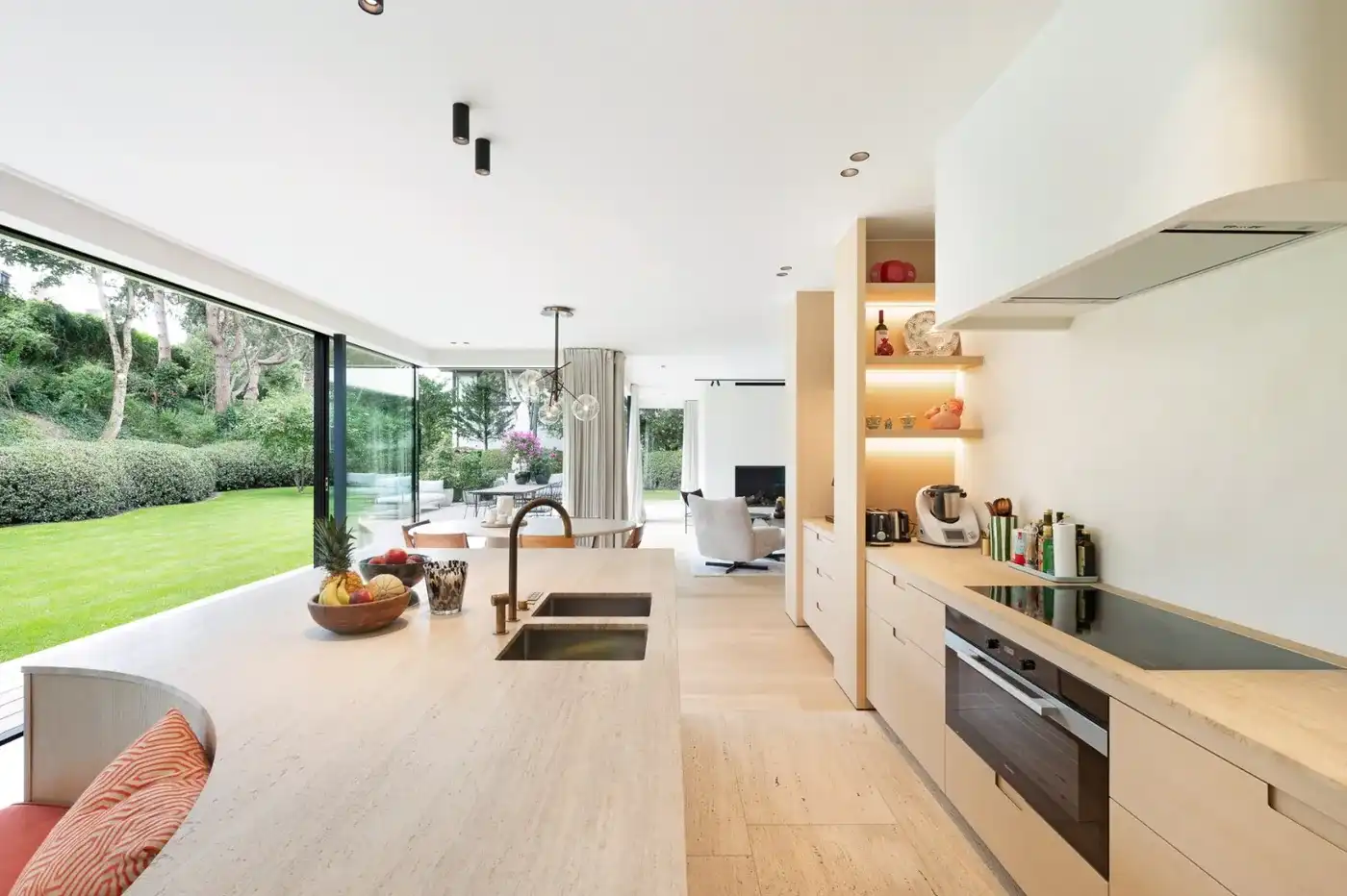 Luxueuze villa gelegen op een zeer rustige en begeerde ligging in het Zoute foto 14