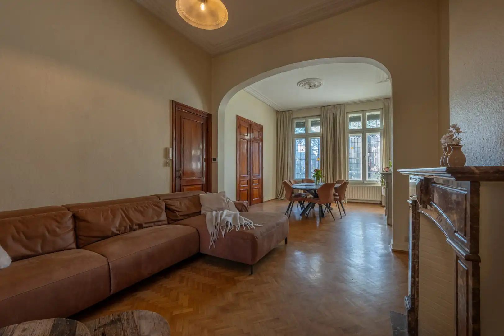 Prachtig pand aan het water met 5 slaapkamers en mooie tuin! foto 6