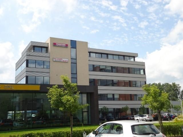 Kantoorruimte, 480m², parking, TOP-zichtlocatie   foto 18