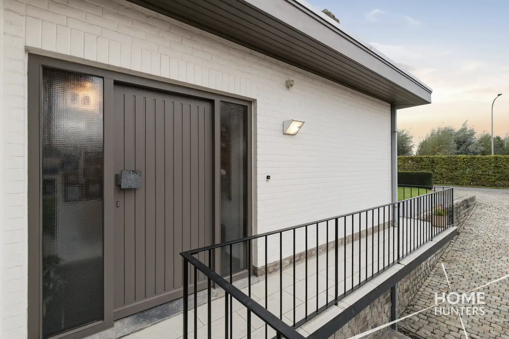 RUSTIG GELEGEN BUNGALOW MET RUIME TUIN EN VEELZIJDIGE KELDERRUIMTE foto 4