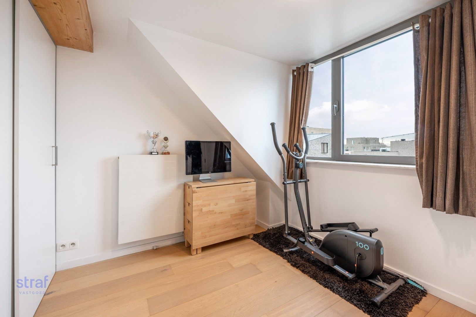 TE HUUR: Huis met 5 slaapkamers en 2 badkamers foto 15