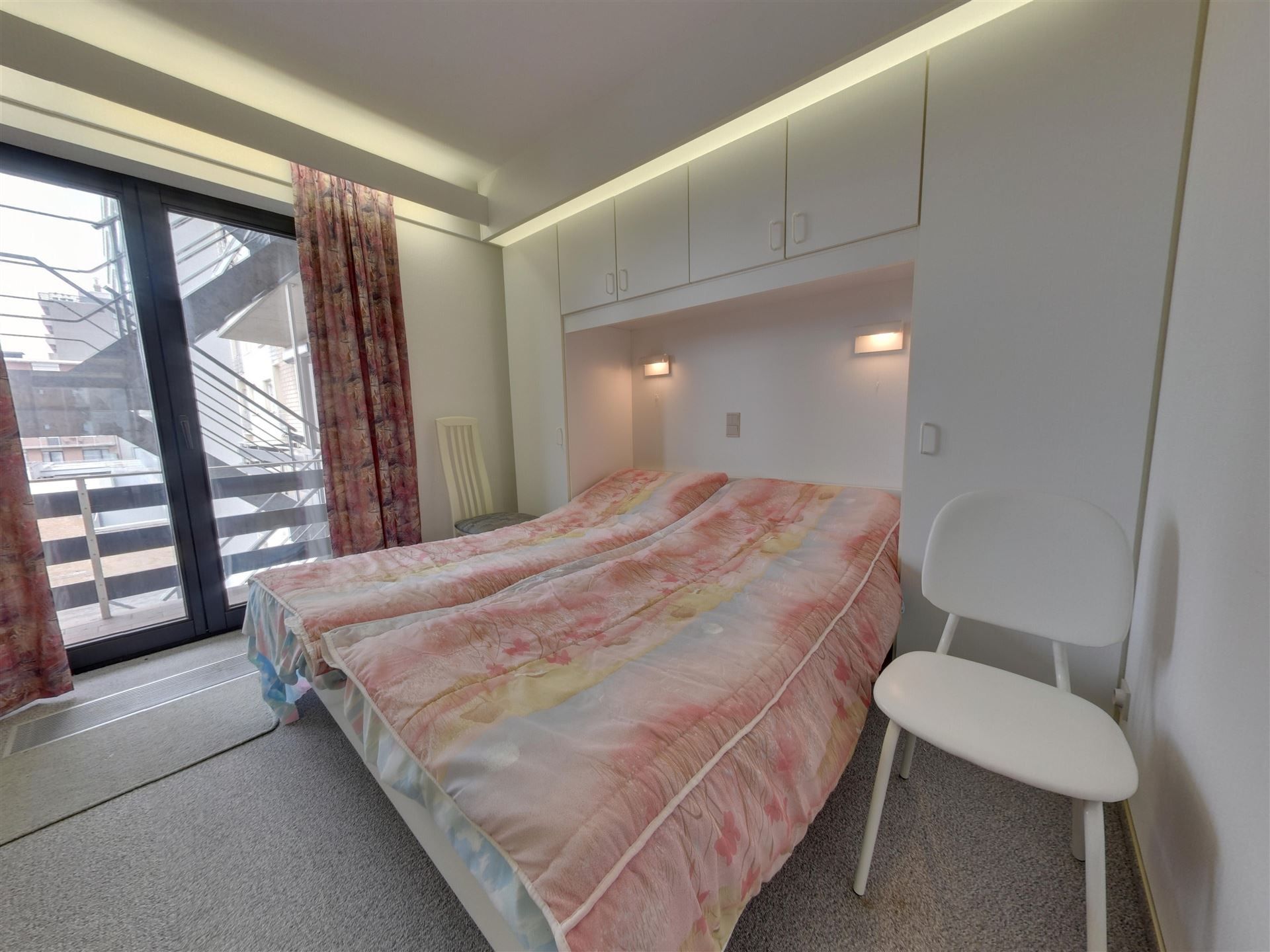verzorgd appartement met lateraal zeezicht in residentie Falcon foto 4