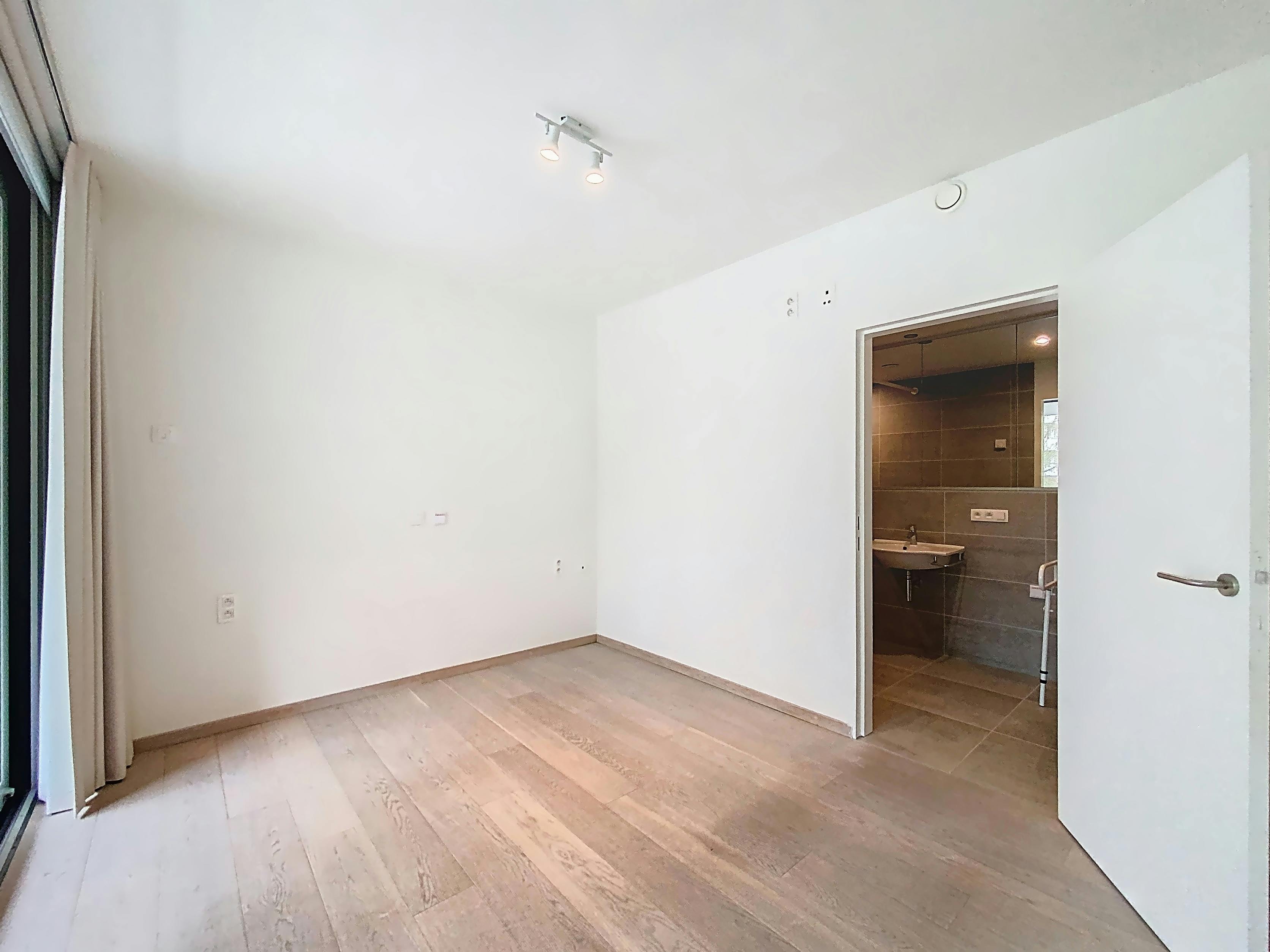 Gelijkvloers serviceflat met uniek zicht in hartje Deinze foto 5