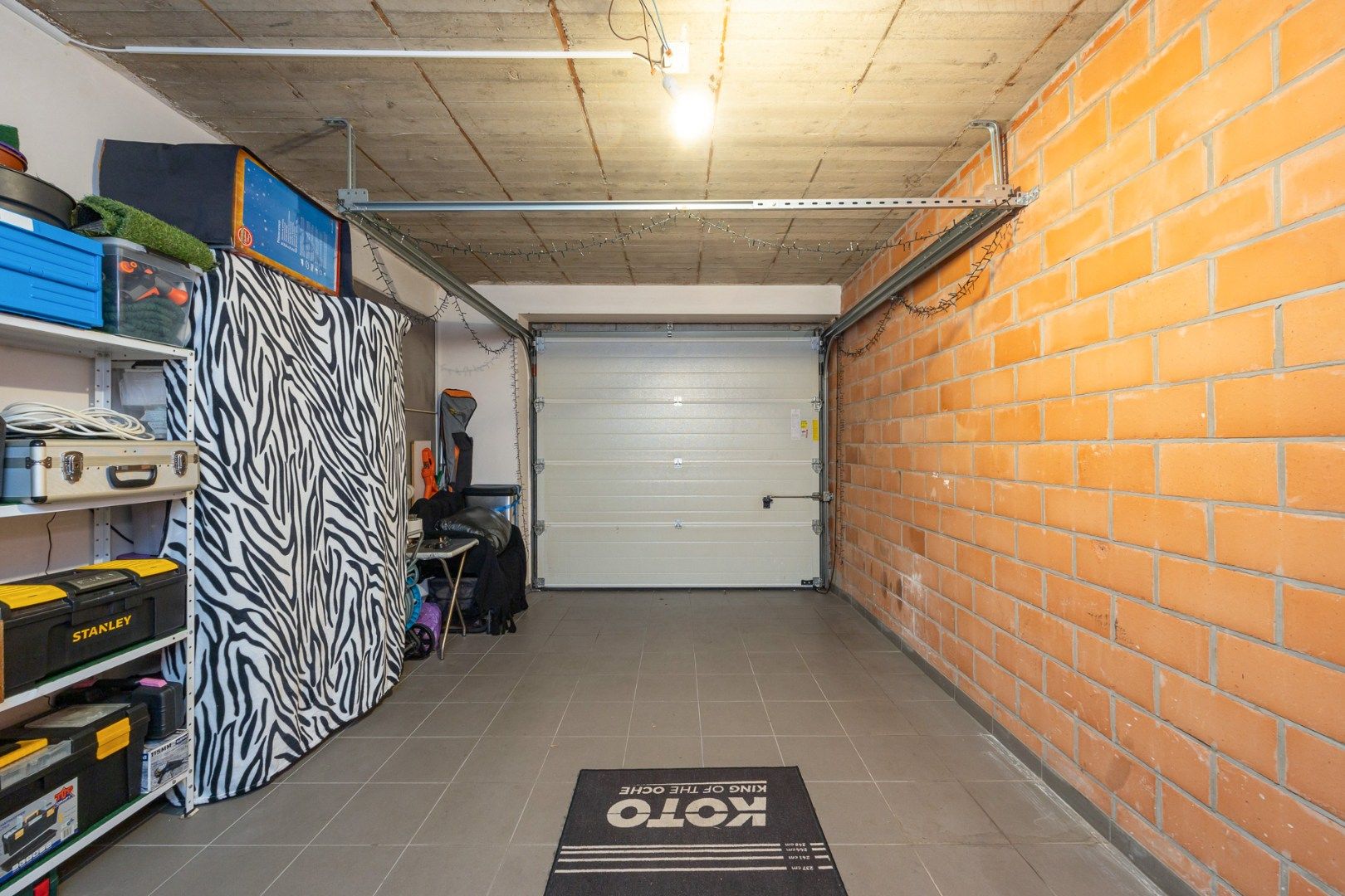 Gerenoveerd gelijkvloers appartement (149m²) met 2slpk, stadstuin en garagebox! foto 16