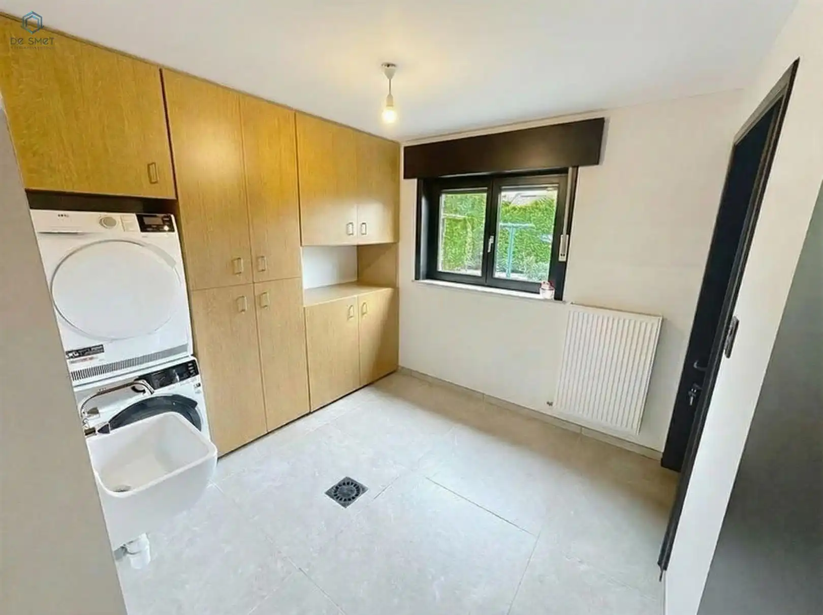 Prachtig gerenoveerde villa met 4 slaapkamers, garage en zwembad foto 28