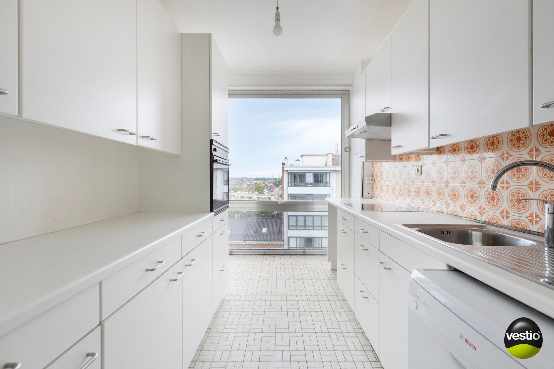 Klassevol, lichtrijk 3 slaapkamer appartement van 145 m² op het Leopoldplein. foto 9