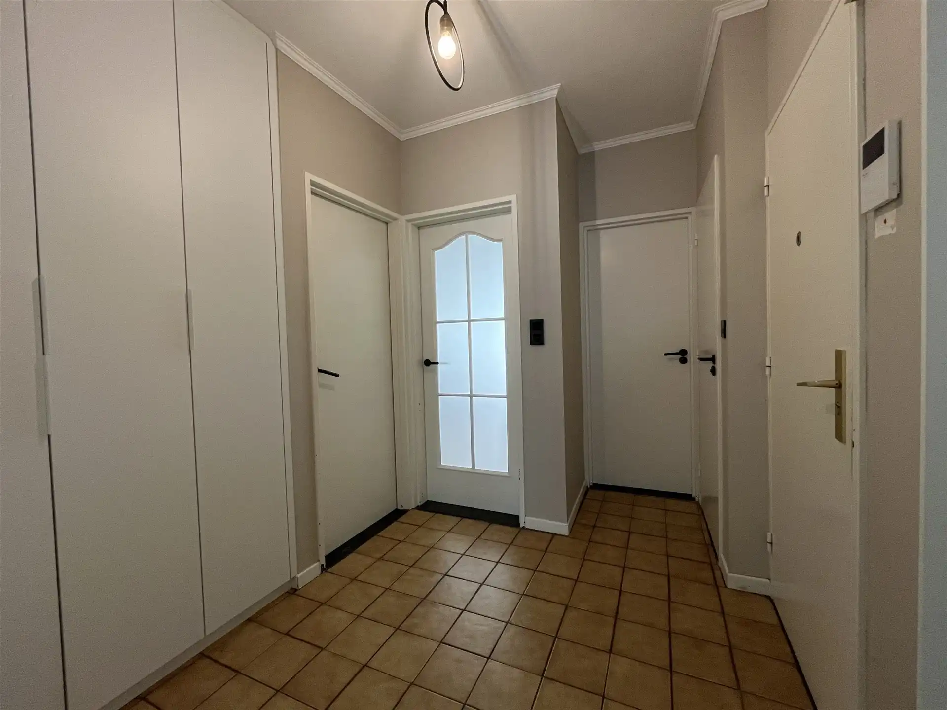  2 slaapkamer appartement + dressing + autostaanplaats foto 9